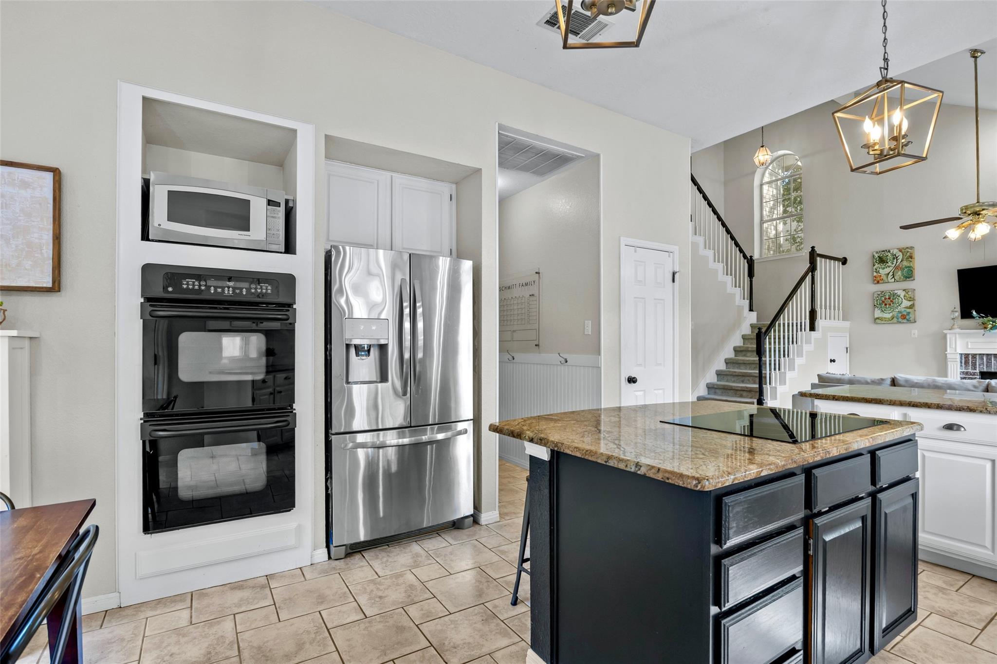 1214 Cardinal Ln, Round Rock, TX 78681