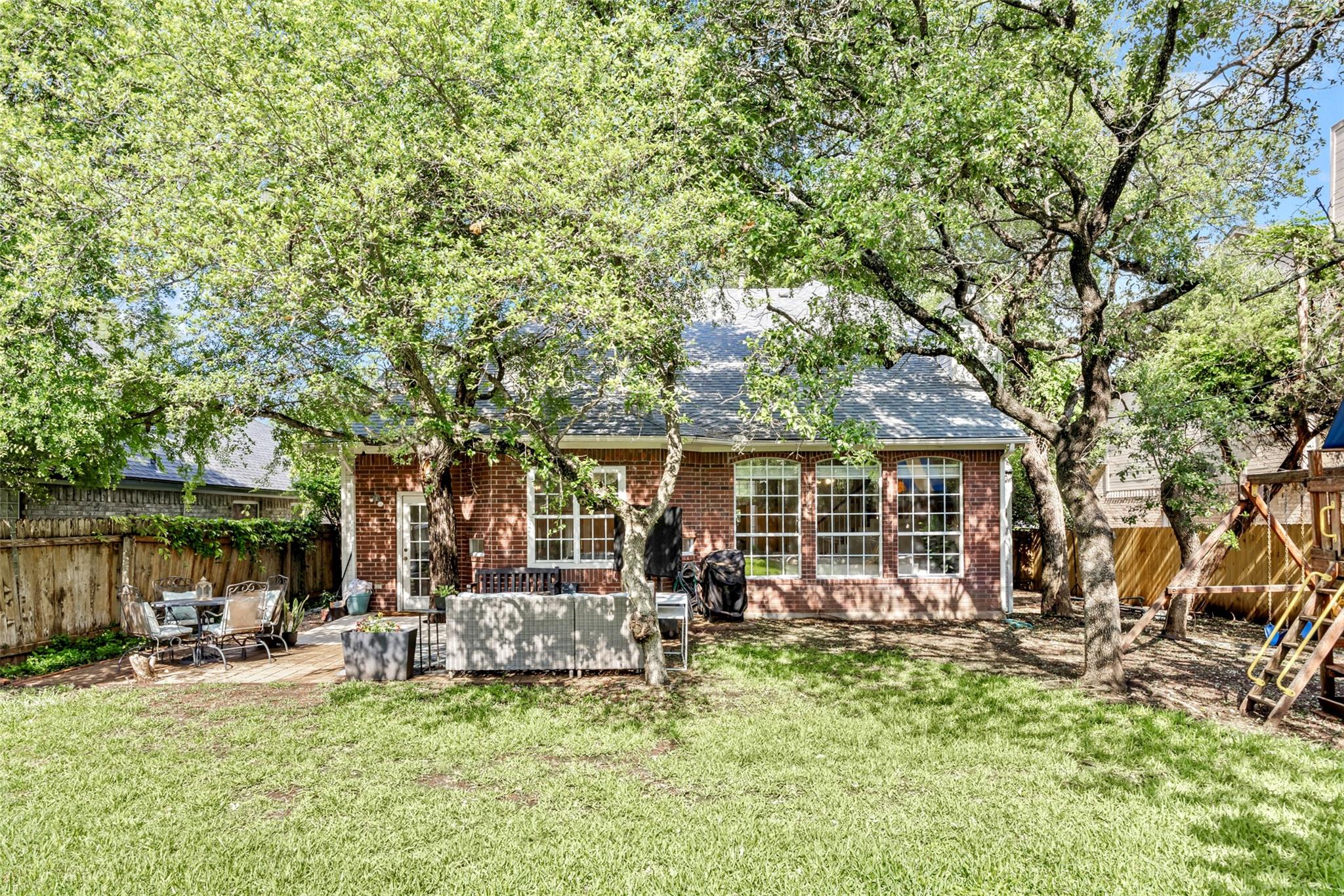1214 Cardinal Ln, Round Rock, TX 78681