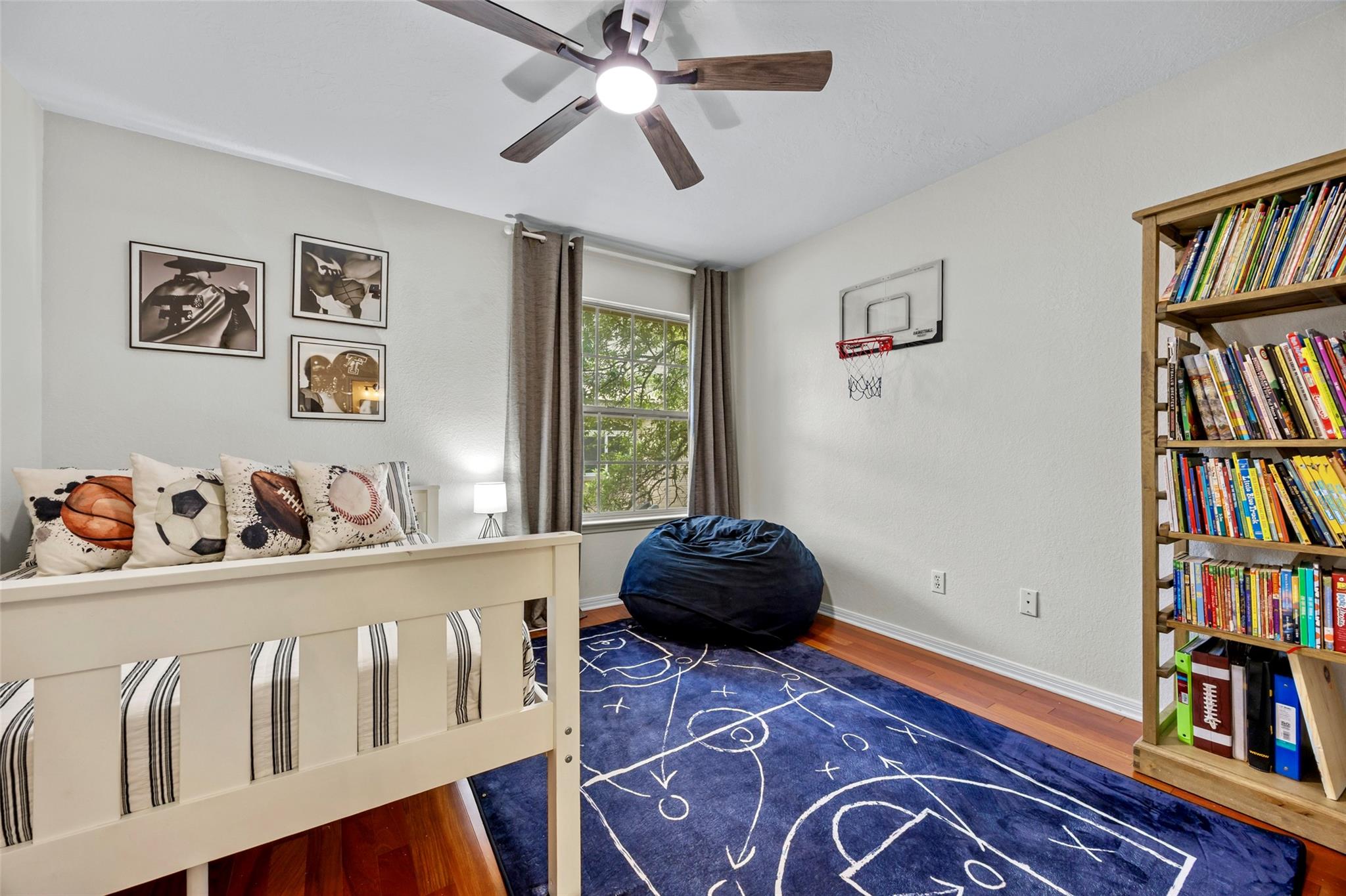 1214 Cardinal Ln, Round Rock, TX 78681