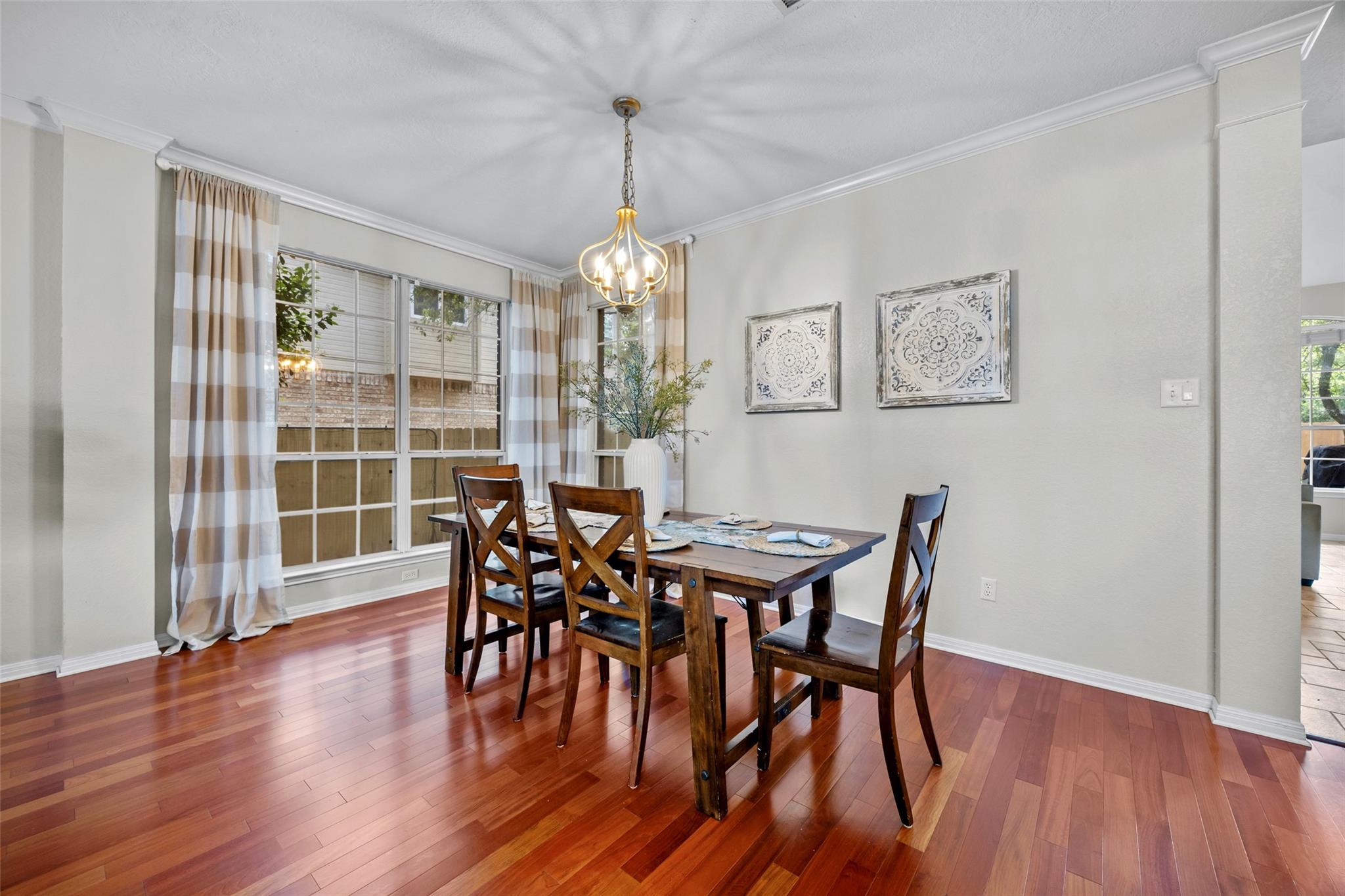 1214 Cardinal Ln, Round Rock, TX 78681