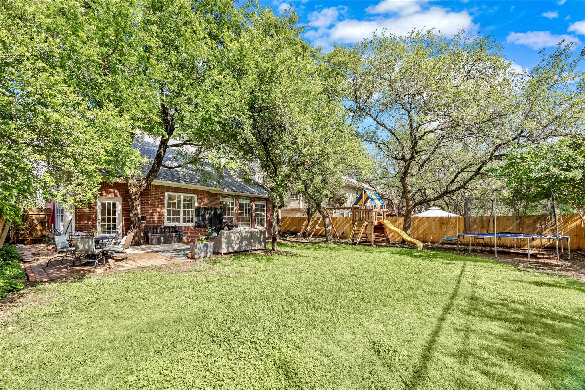 1214 Cardinal Ln, Round Rock, TX 78681