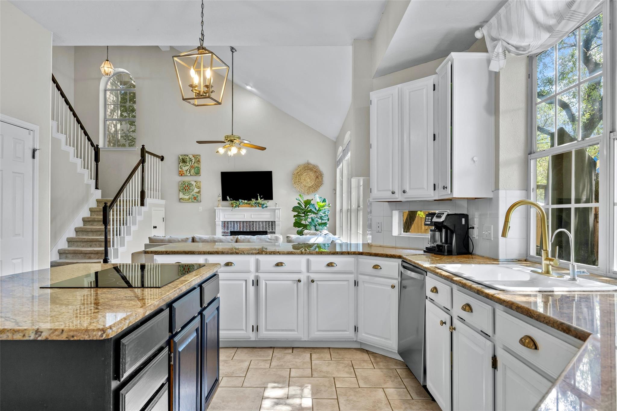 1214 Cardinal Ln, Round Rock, TX 78681