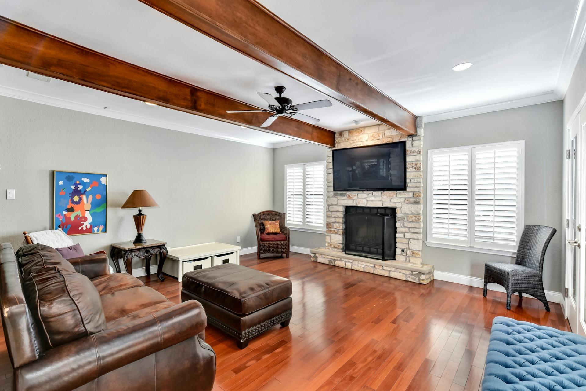 8911 Mount Bartlett Dr, Austin, TX 78759