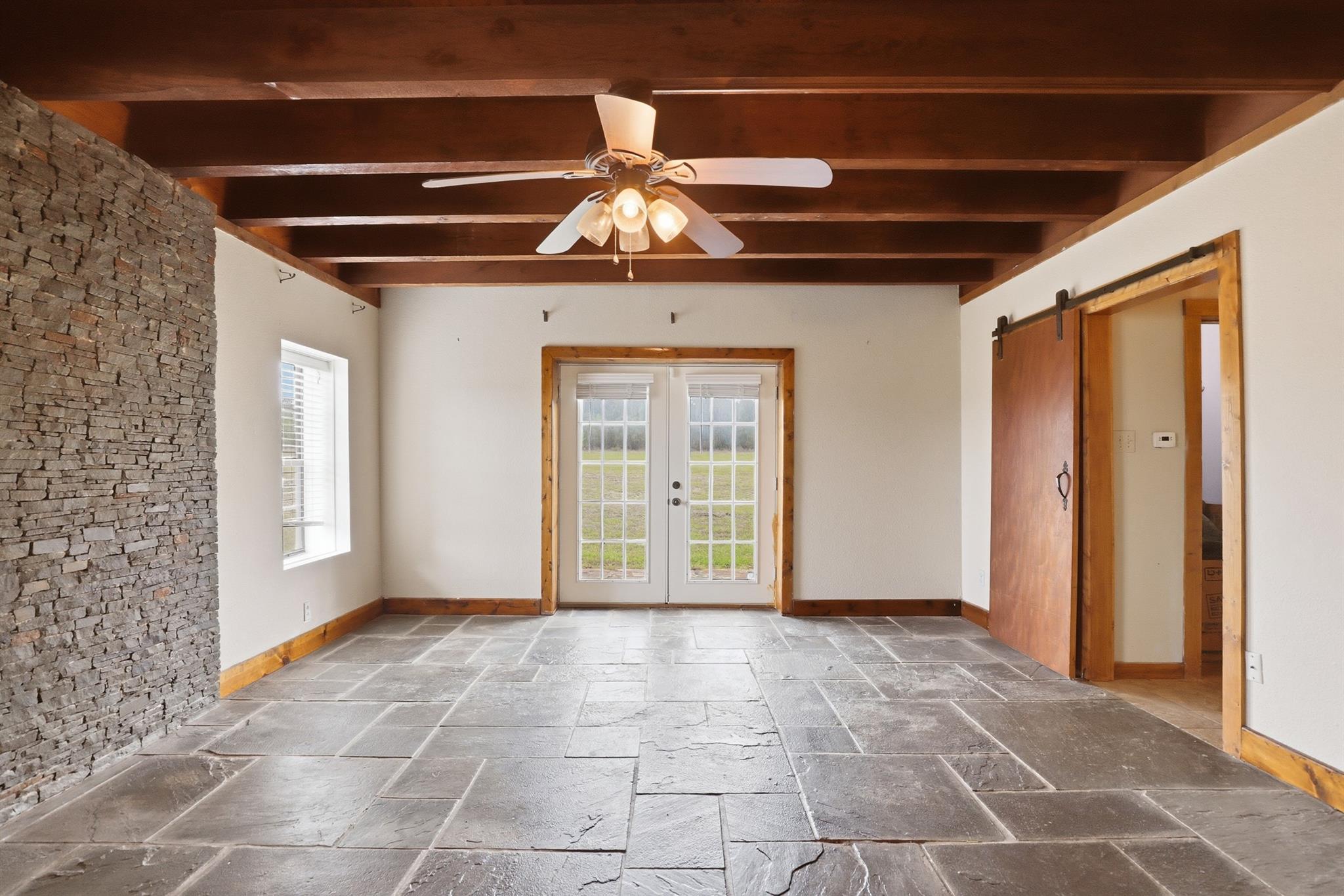 900 Union Wine Rd, New Braunfels, TX 78130