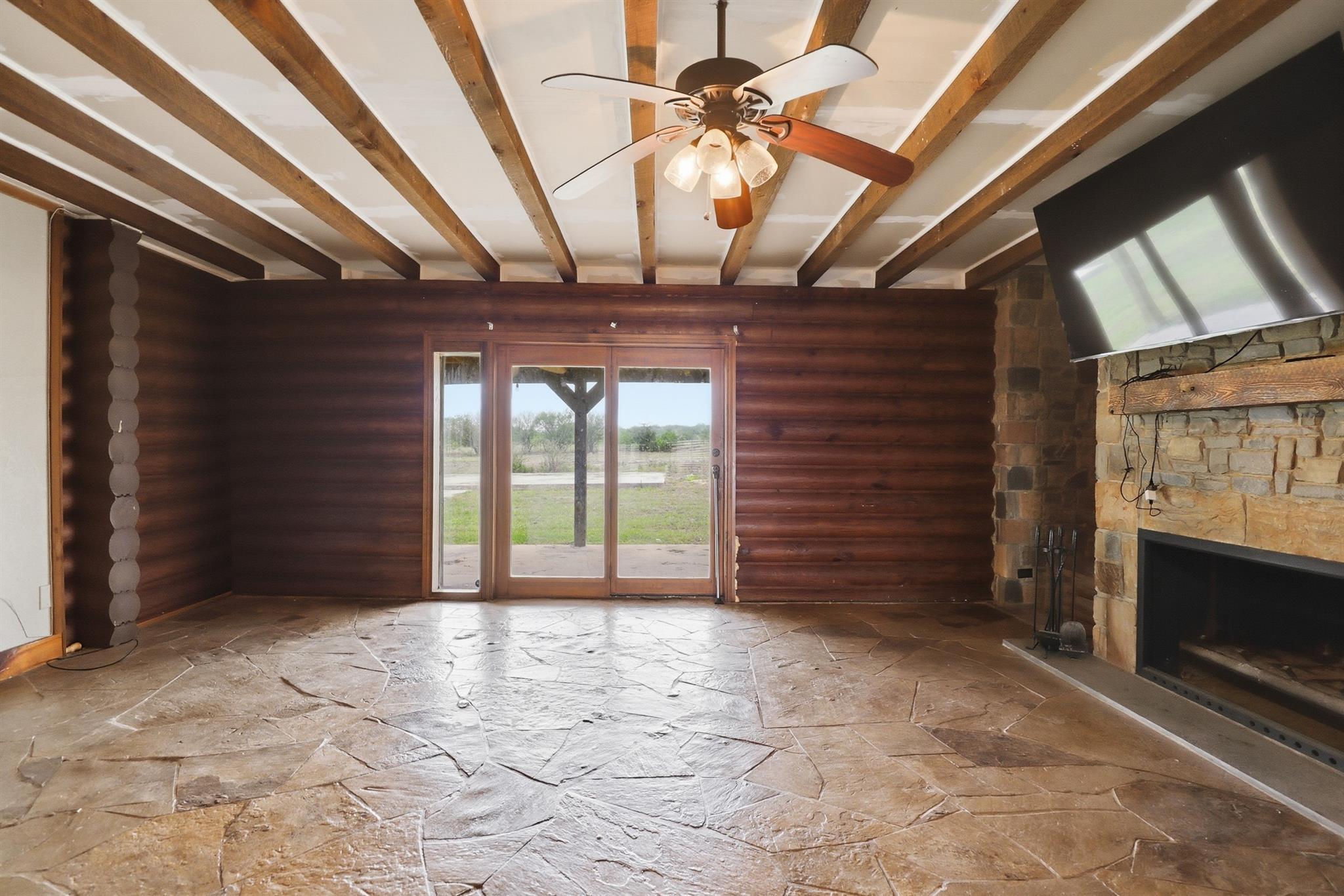 900 Union Wine Rd, New Braunfels, TX 78130