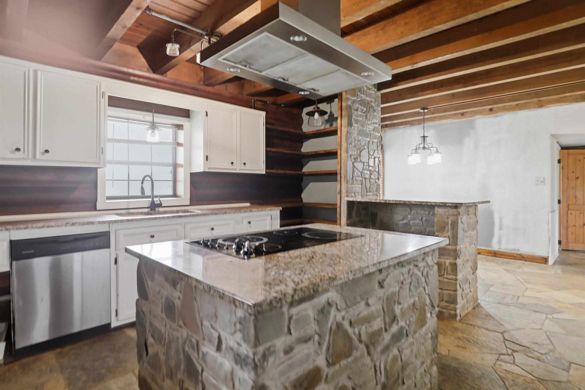 900 Union Wine Rd, New Braunfels, TX 78130