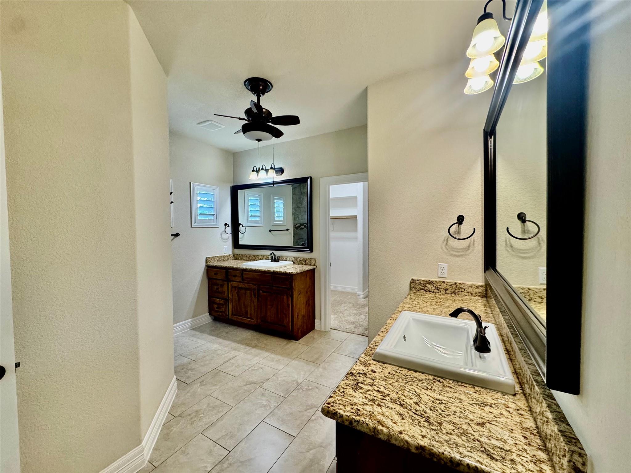 217 San Gabriel Hideaway Cv, Liberty Hill, TX 78642