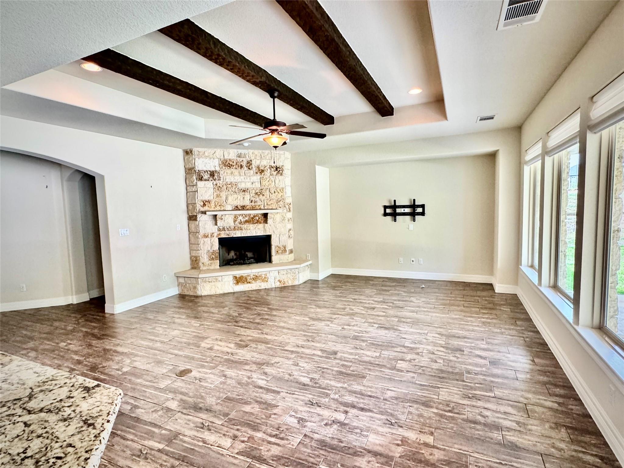 217 San Gabriel Hideaway Cv, Liberty Hill, TX 78642
