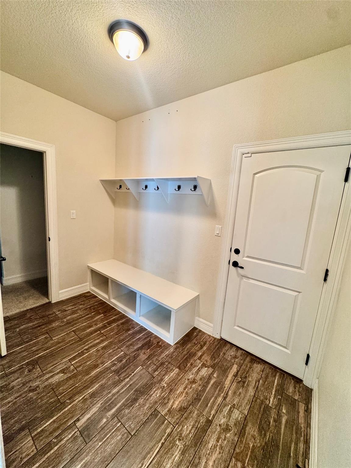 217 San Gabriel Hideaway Cv, Liberty Hill, TX 78642