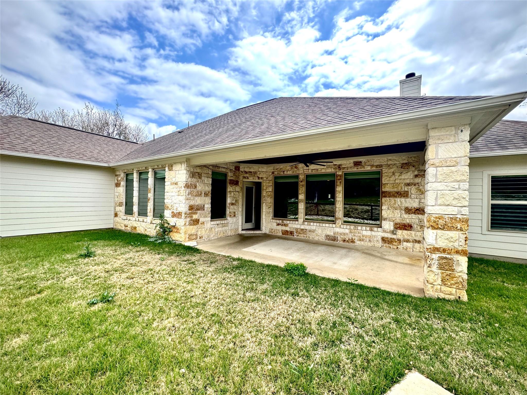 217 San Gabriel Hideaway Cv, Liberty Hill, TX 78642