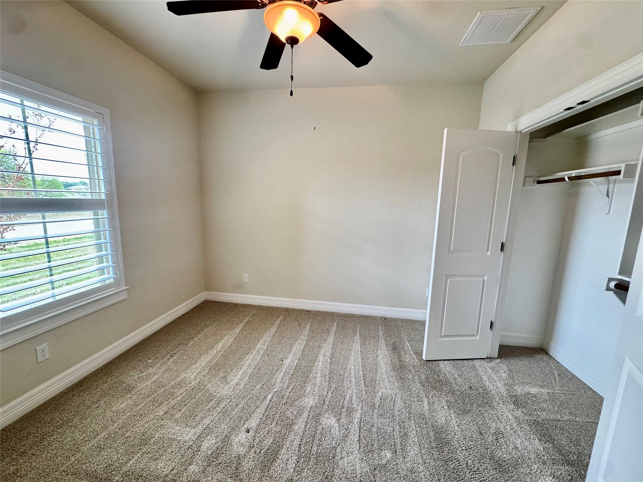 217 San Gabriel Hideaway Cv, Liberty Hill, TX 78642