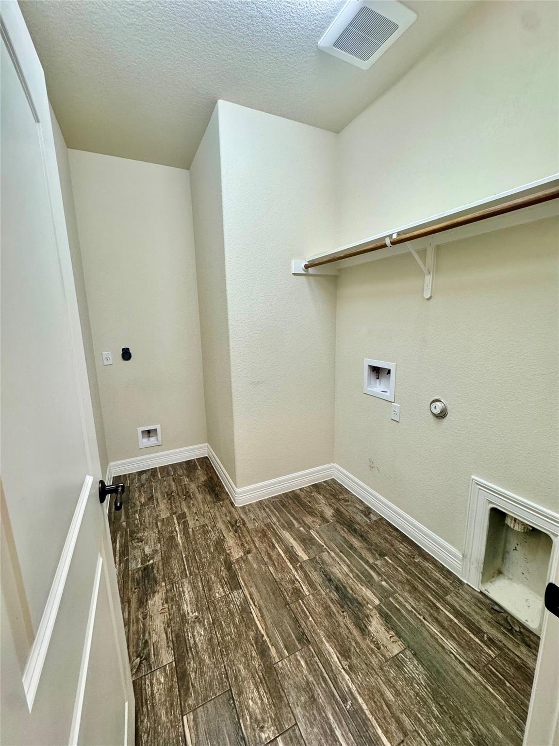 217 San Gabriel Hideaway Cv, Liberty Hill, TX 78642