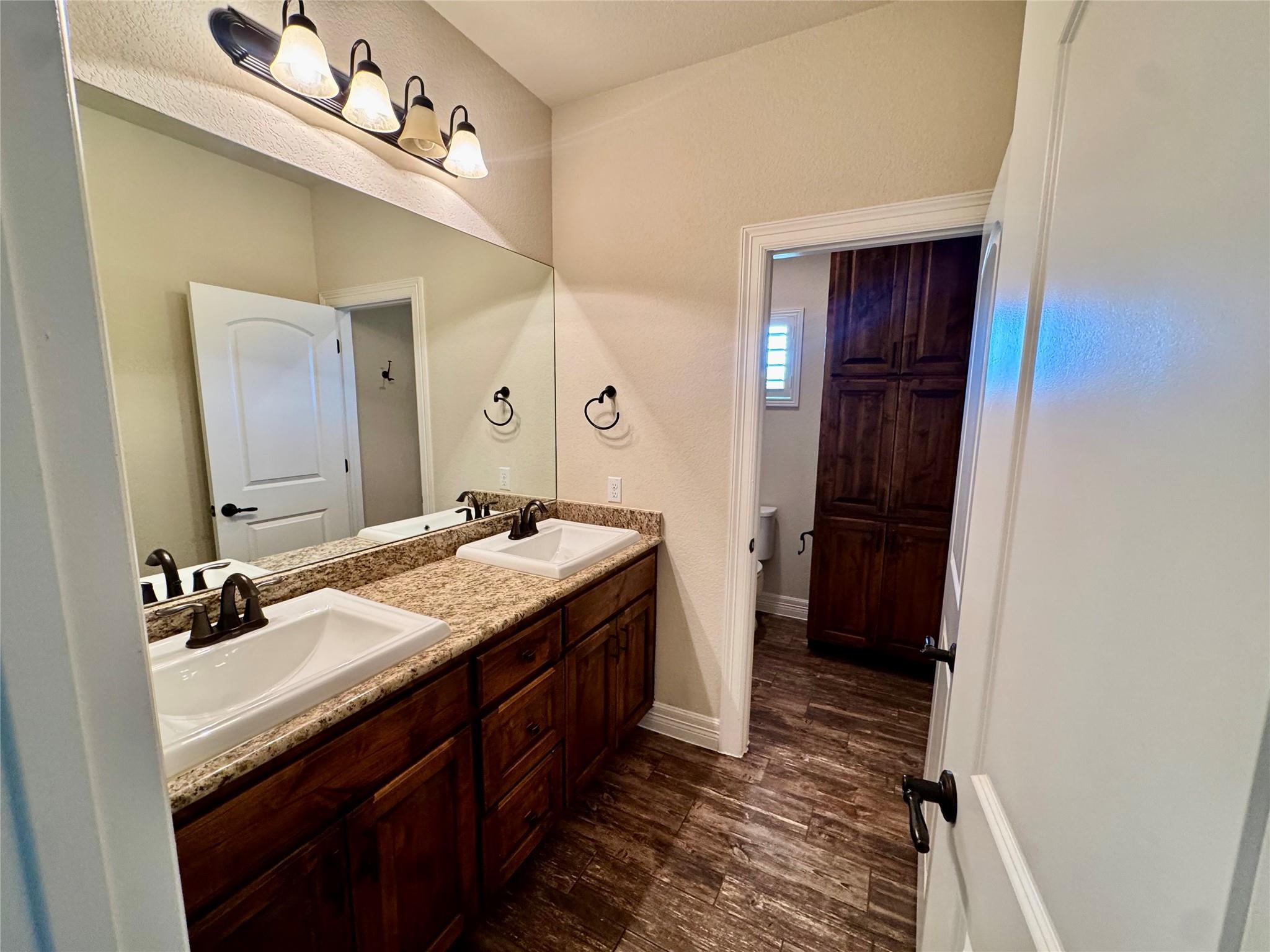 217 San Gabriel Hideaway Cv, Liberty Hill, TX 78642