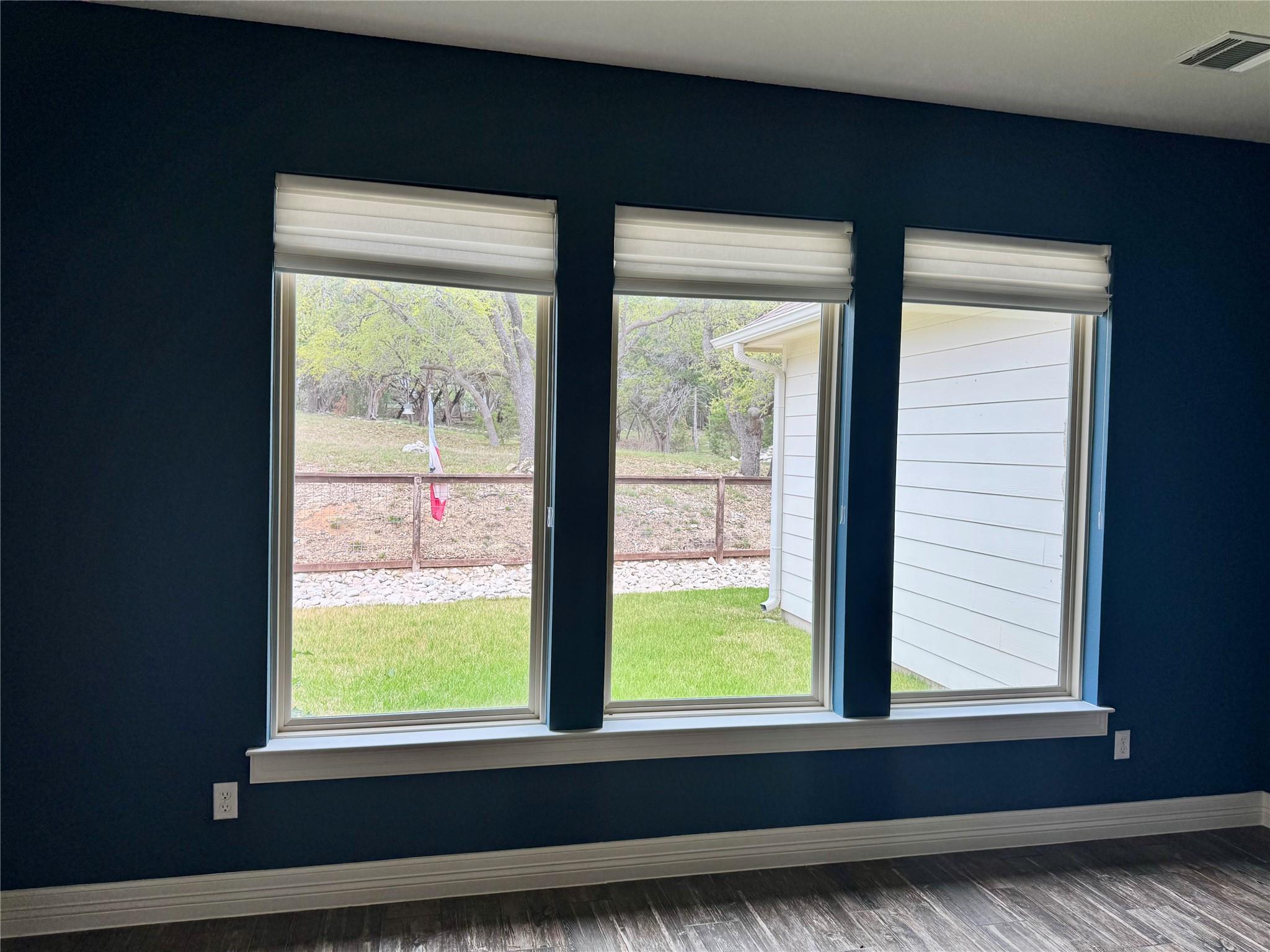 217 San Gabriel Hideaway Cv, Liberty Hill, TX 78642