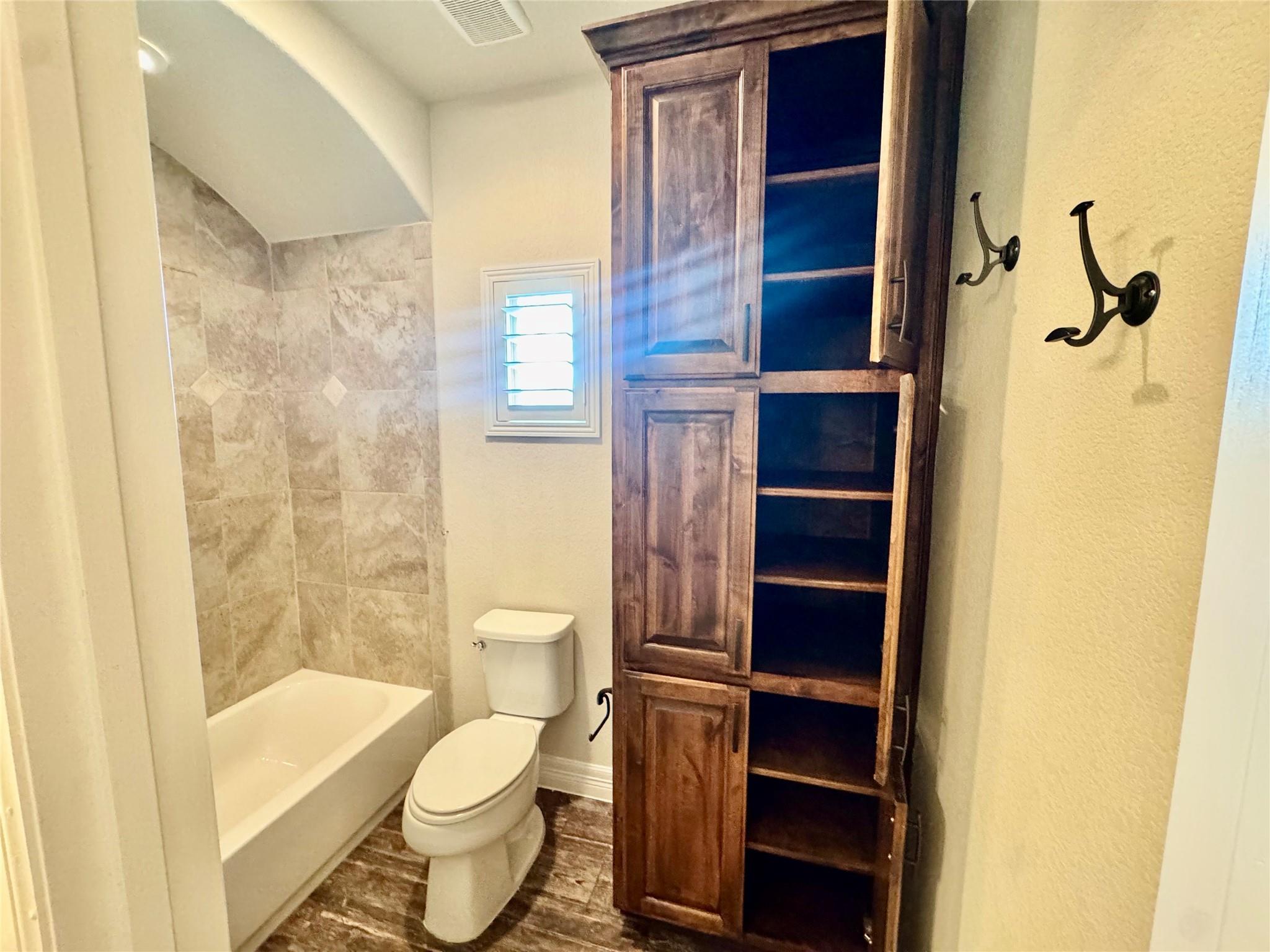 217 San Gabriel Hideaway Cv, Liberty Hill, TX 78642