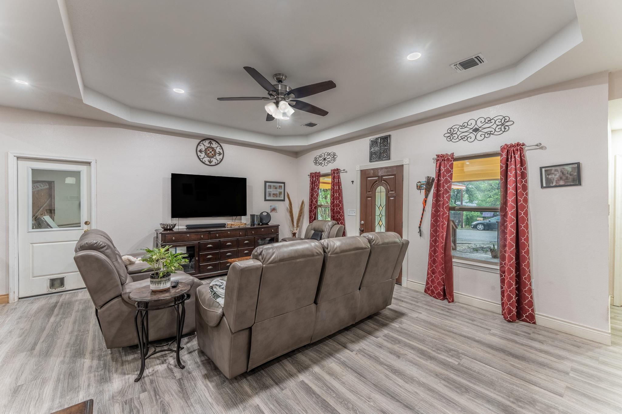 1659 Amanda St, San Antonio, TX 78210