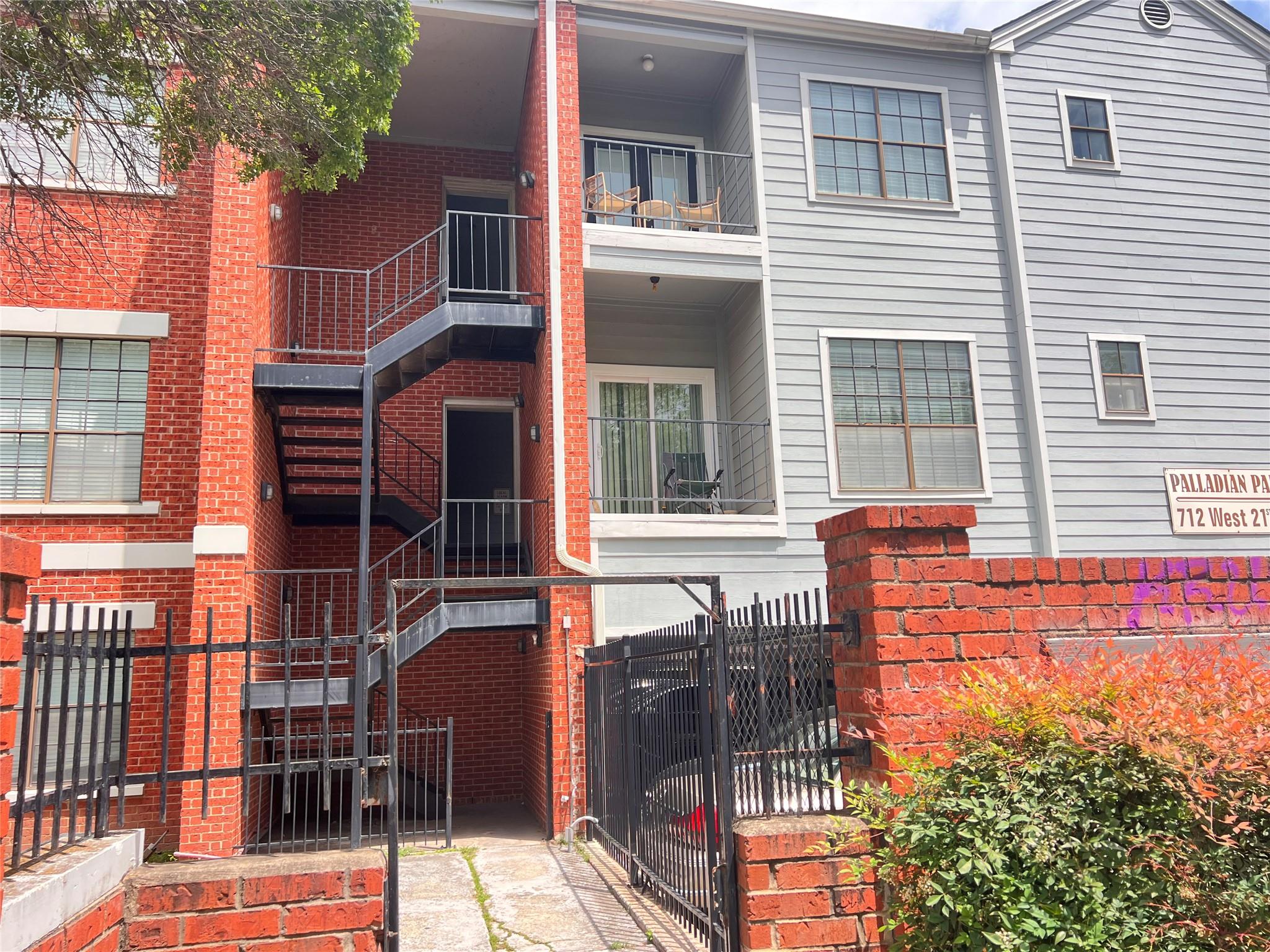 712 W 21st St # 205, Austin, TX 78705