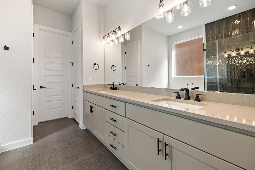 136 Old Woods Road, Liberty Hill, TX 78642