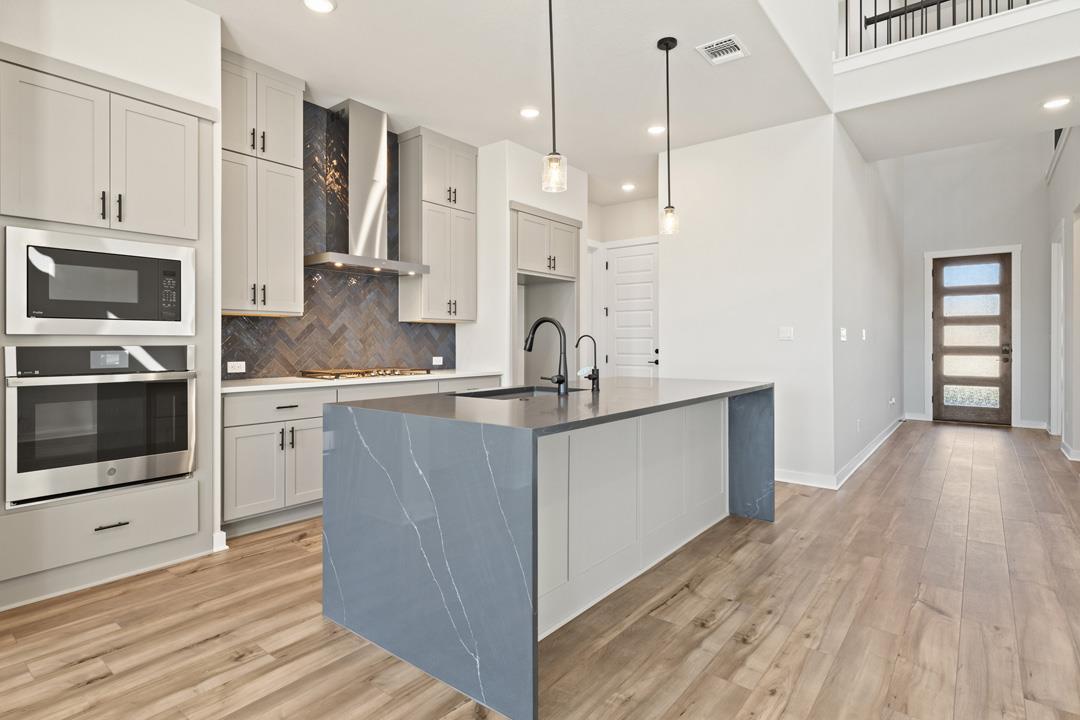 136 Old Woods Road, Liberty Hill, TX 78642