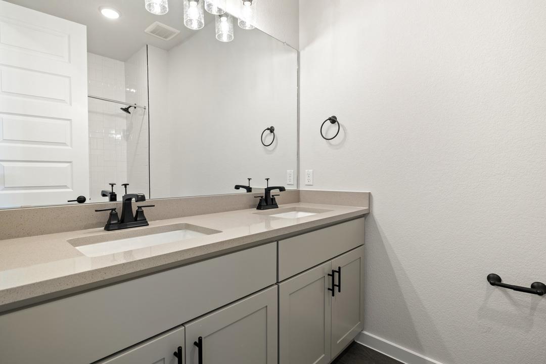 136 Old Woods Road, Liberty Hill, TX 78642