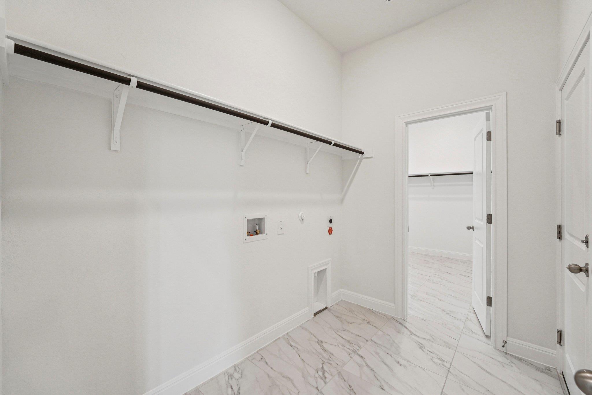 509 Treadwell Ln, Kyle, TX 78640