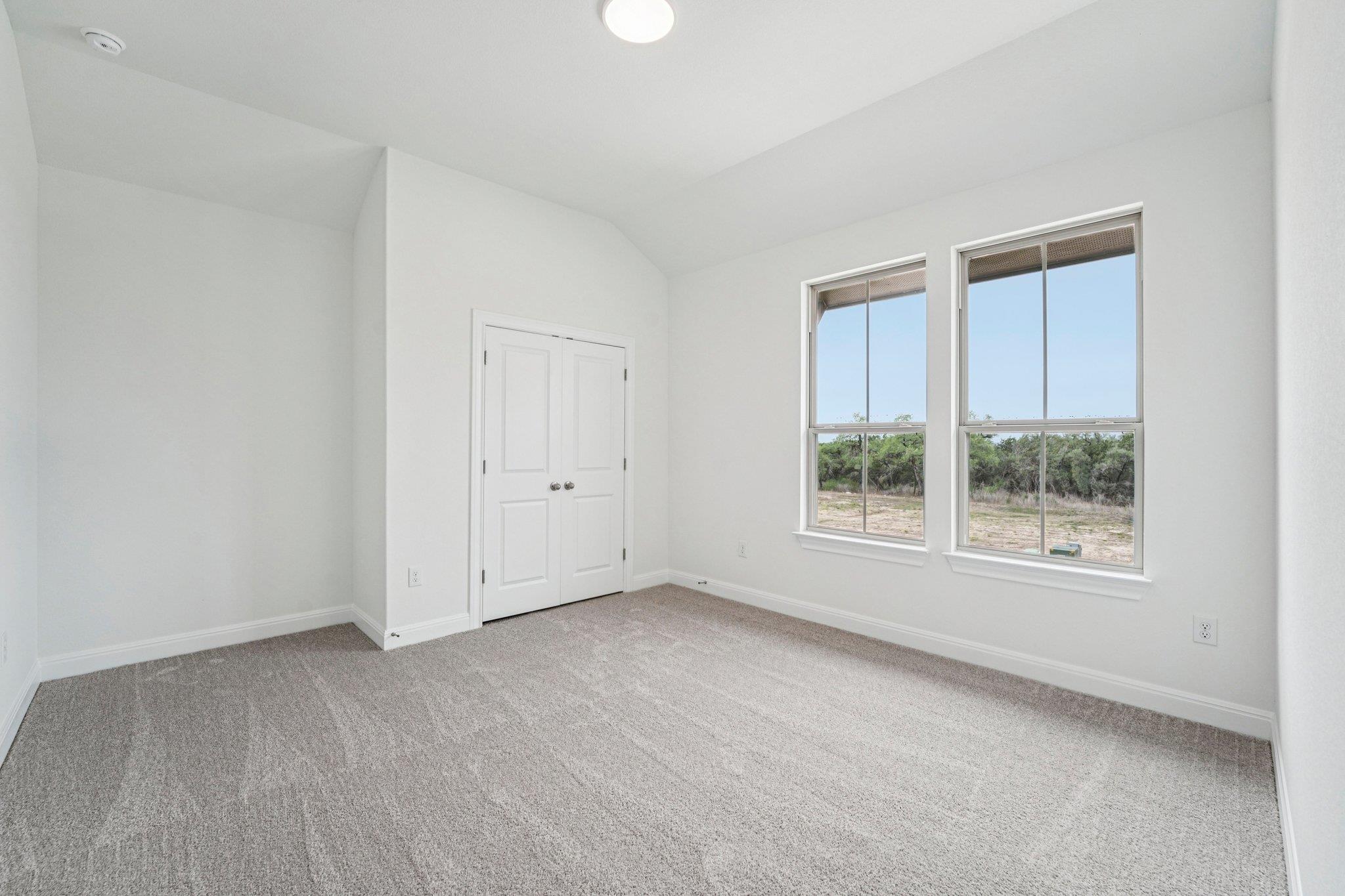 509 Treadwell Ln, Kyle, TX 78640