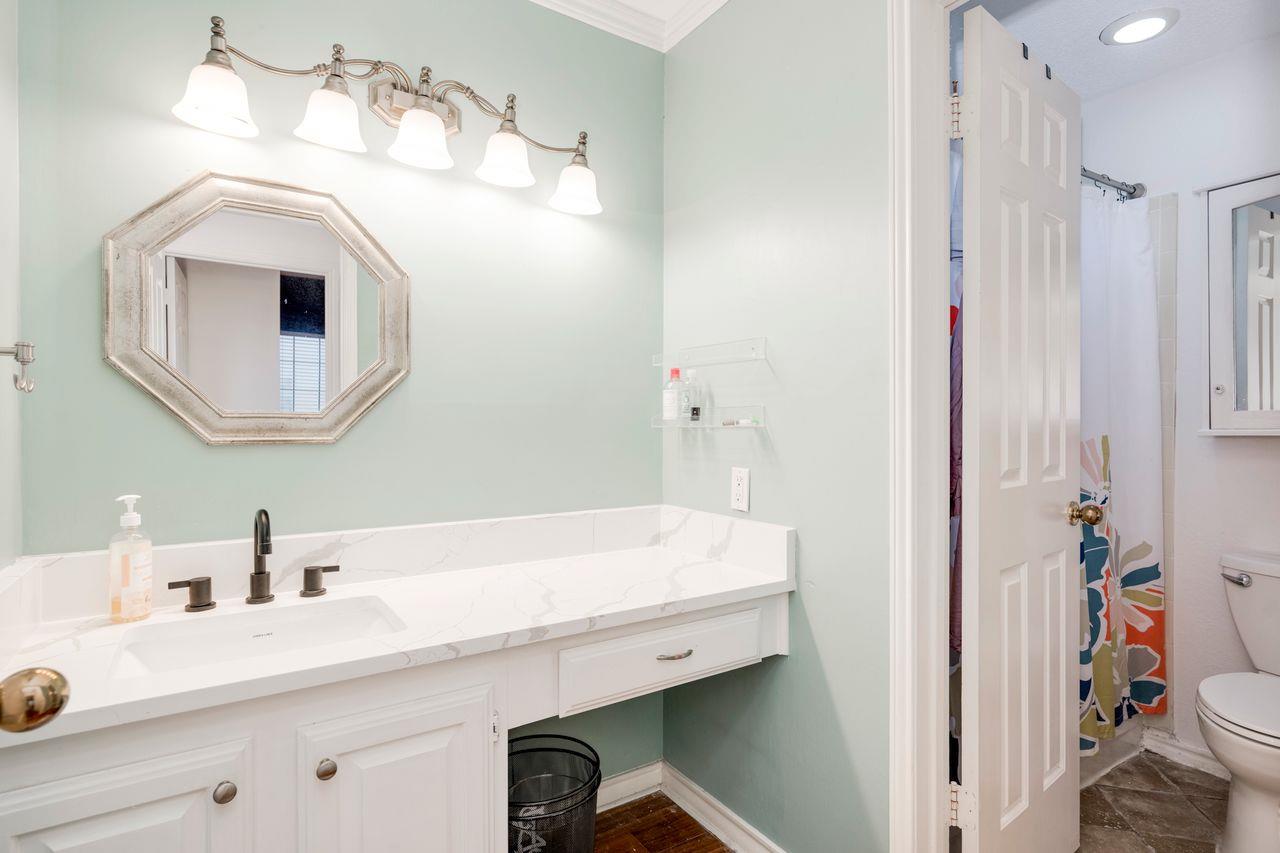 3001 Cedar St # A-205, Austin, TX 78705