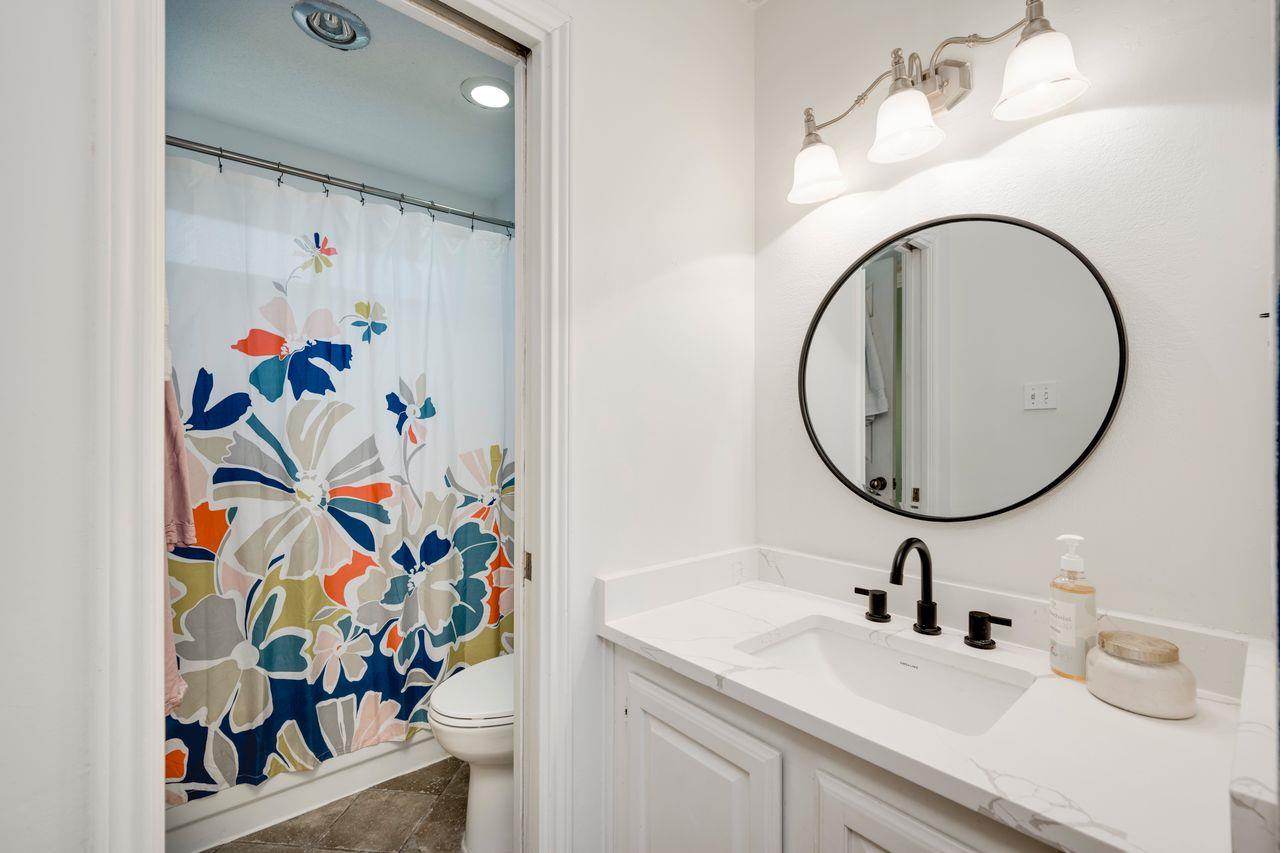 3001 Cedar St # A-205, Austin, TX 78705