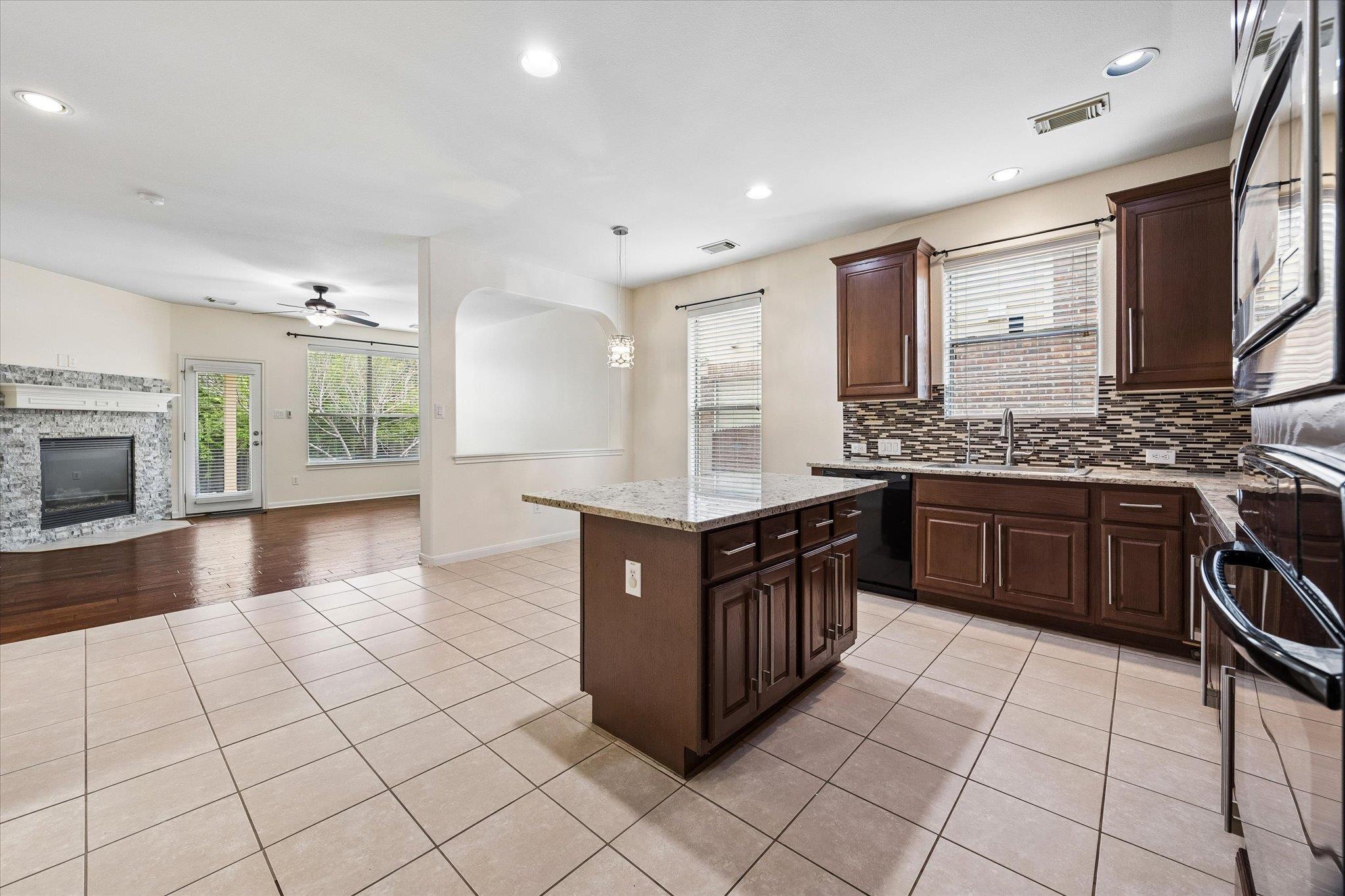 206 Saddle Ridge Dr, Cedar Park, TX 78613