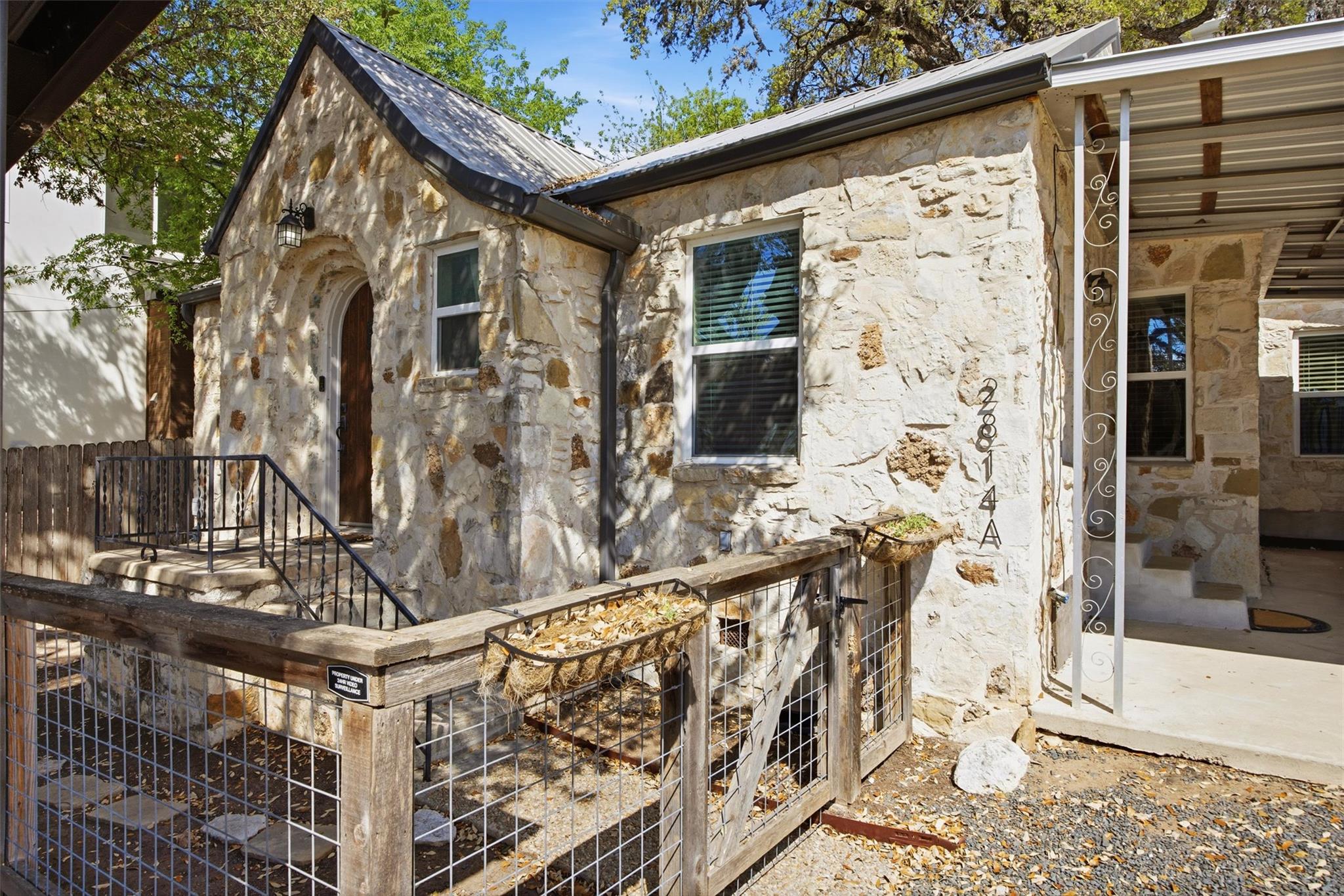 2814 Oak Springs Dr # A, Austin, TX 78702