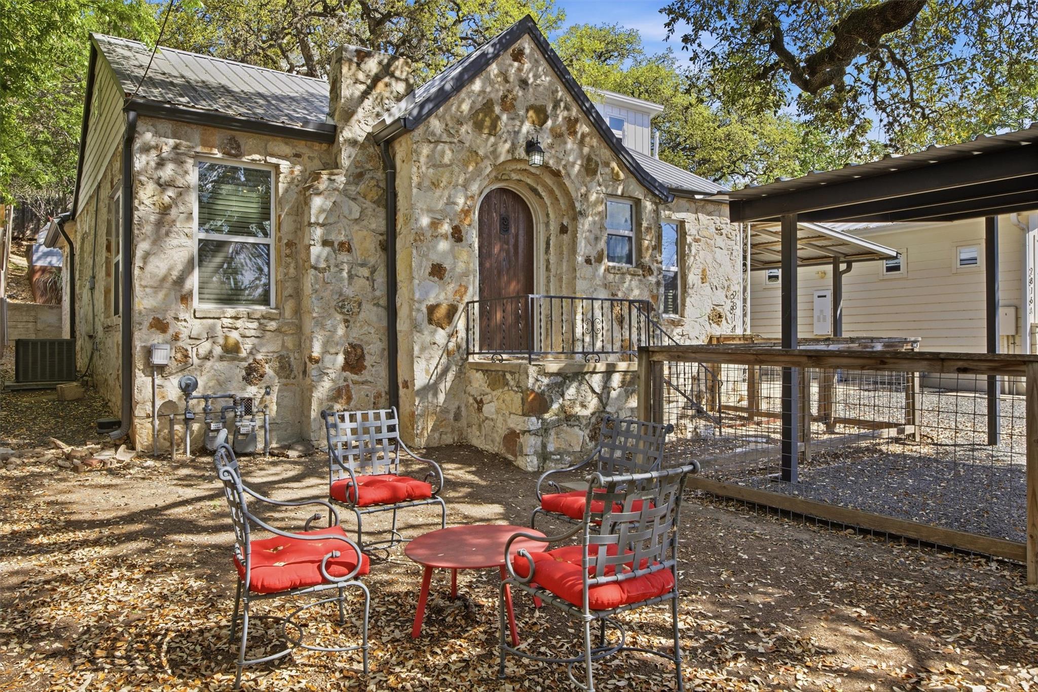 2814 Oak Springs Dr # A, Austin, TX 78702