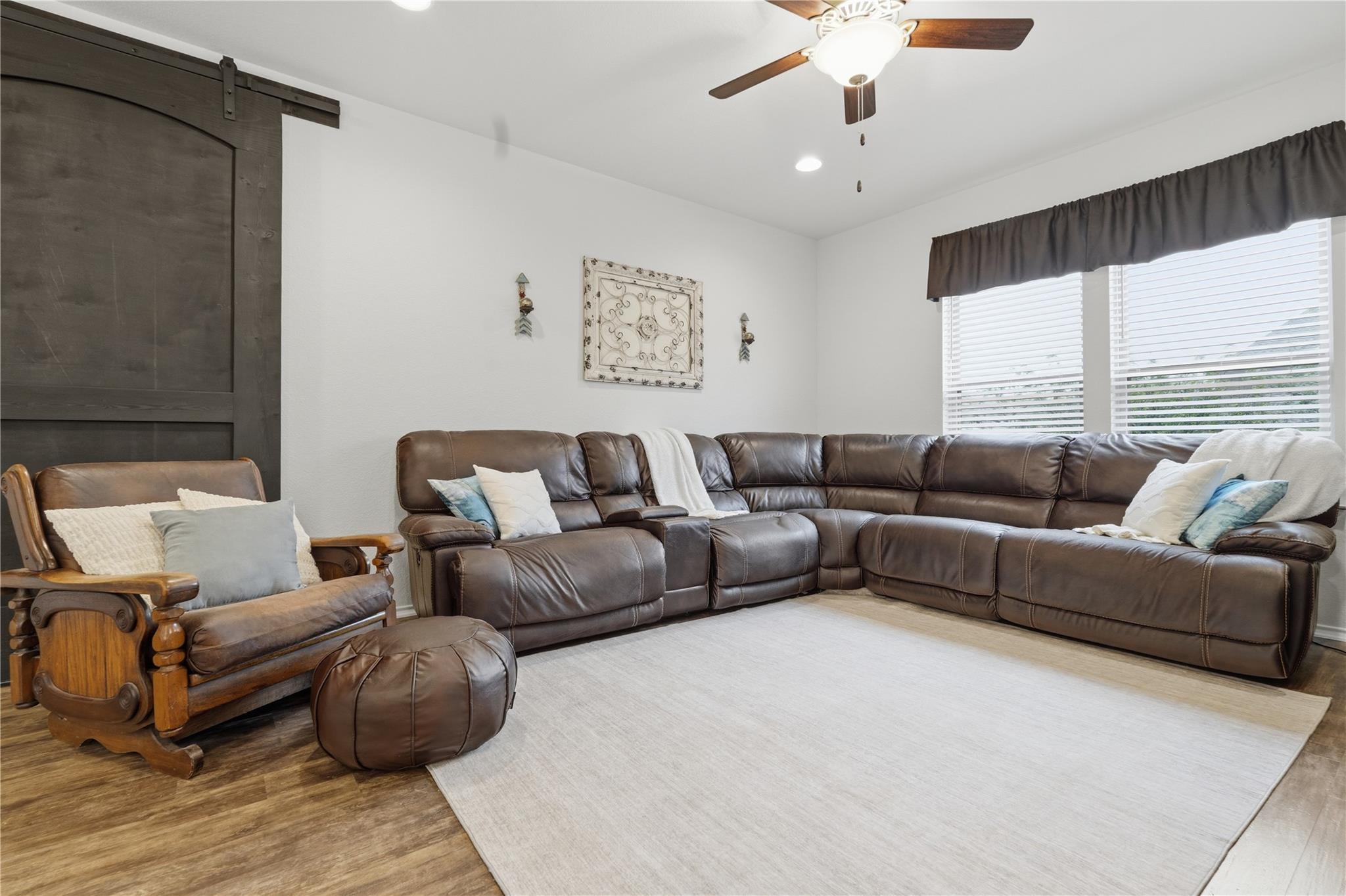 167 Limonite Ln, Liberty Hill, TX 78642
