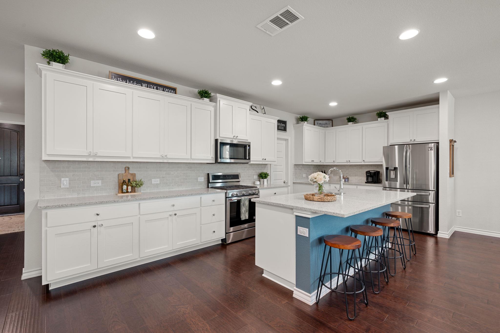 7315 Leonardo Dr, Round Rock, TX 78665