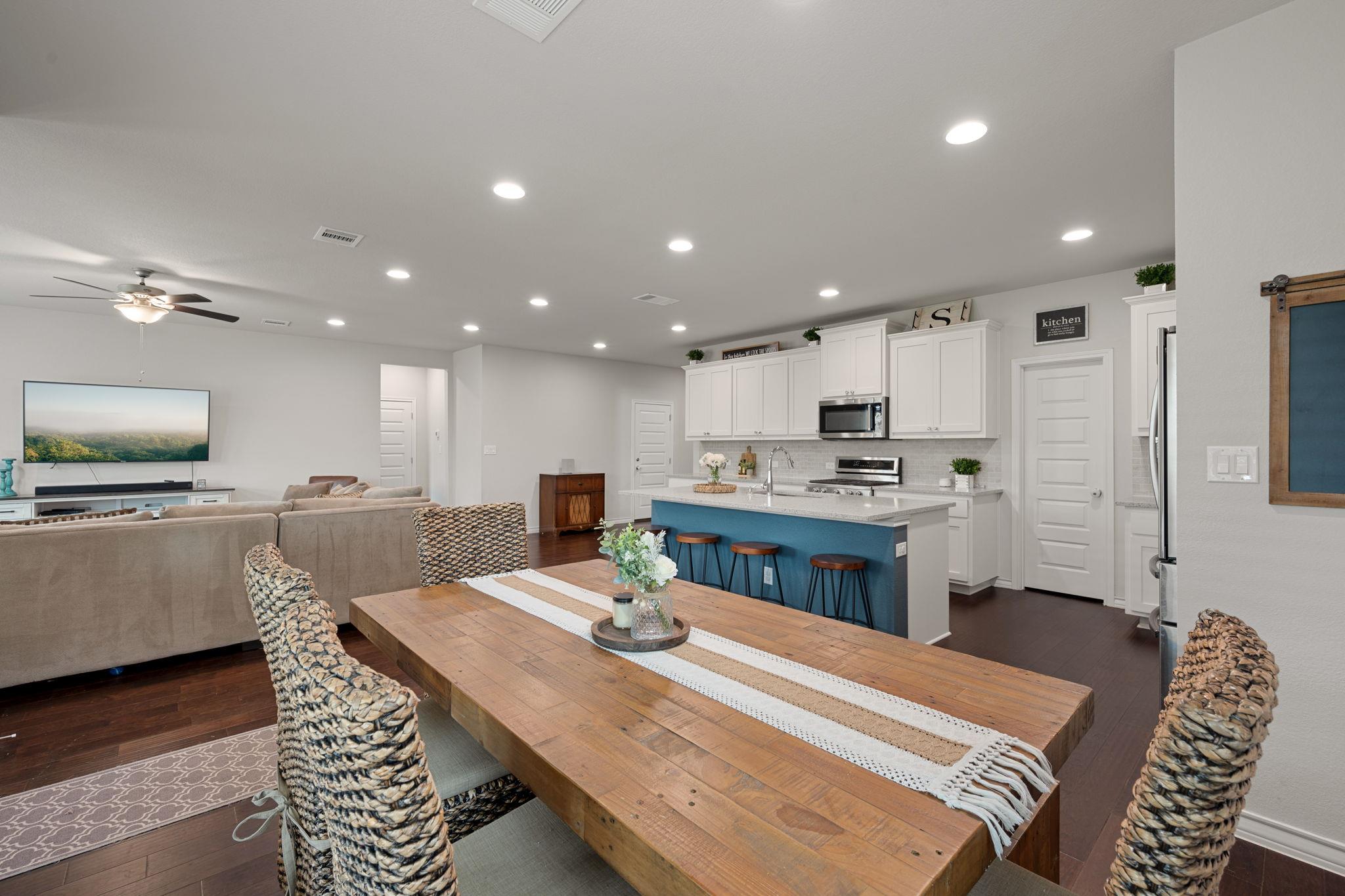 7315 Leonardo Dr, Round Rock, TX 78665