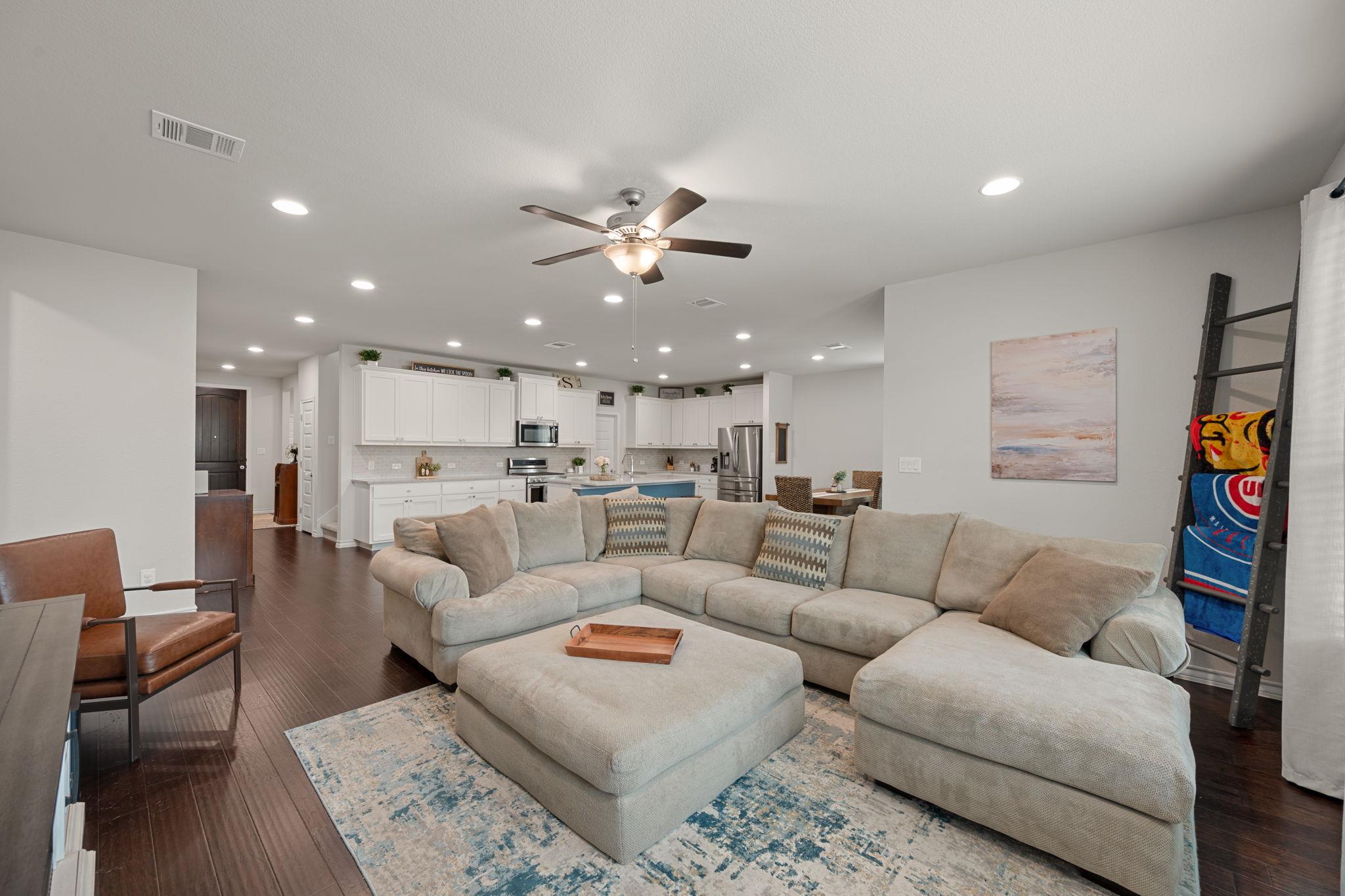 7315 Leonardo Dr, Round Rock, TX 78665