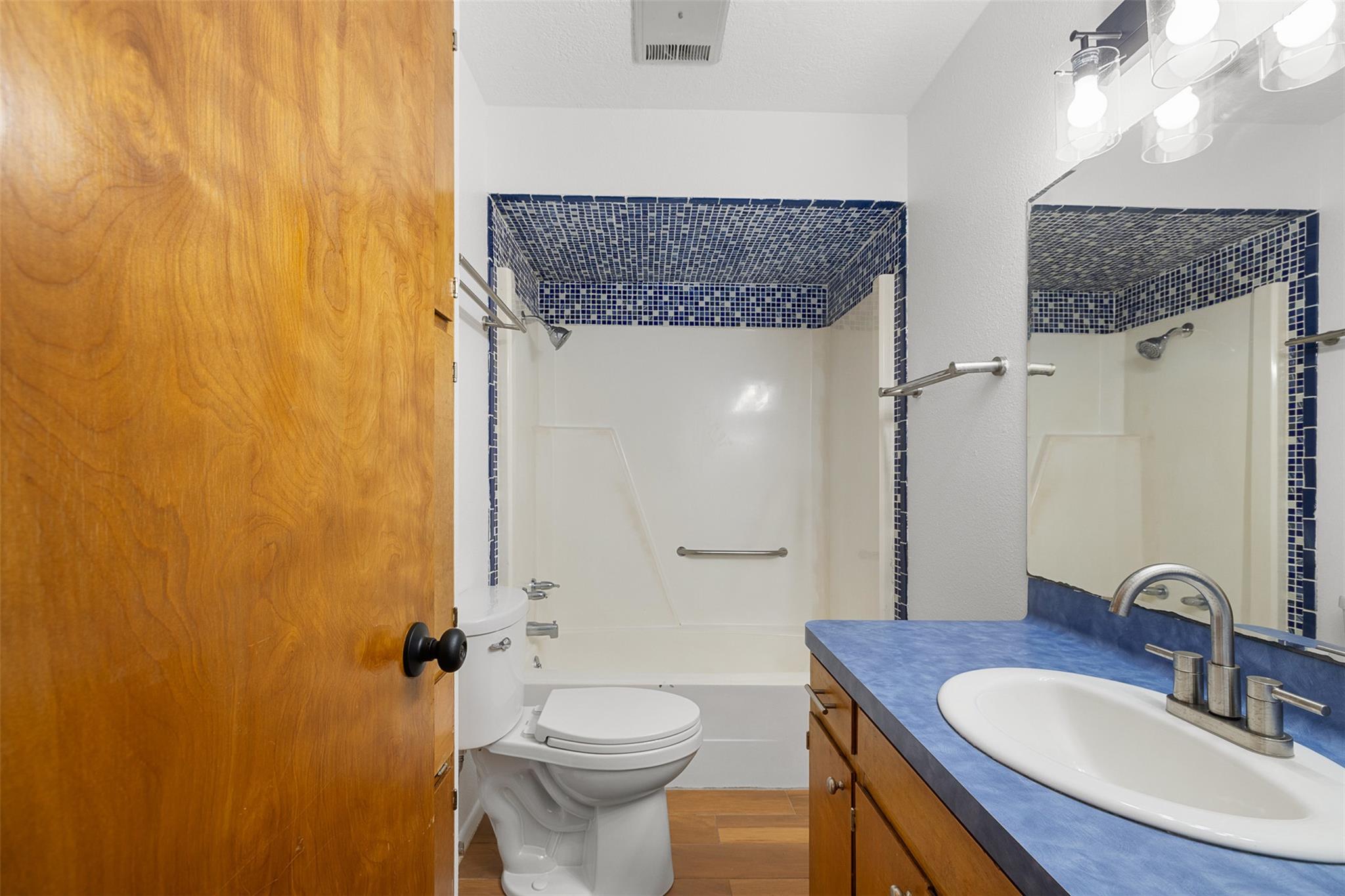 555 E Houston St, Giddings, TX 78942