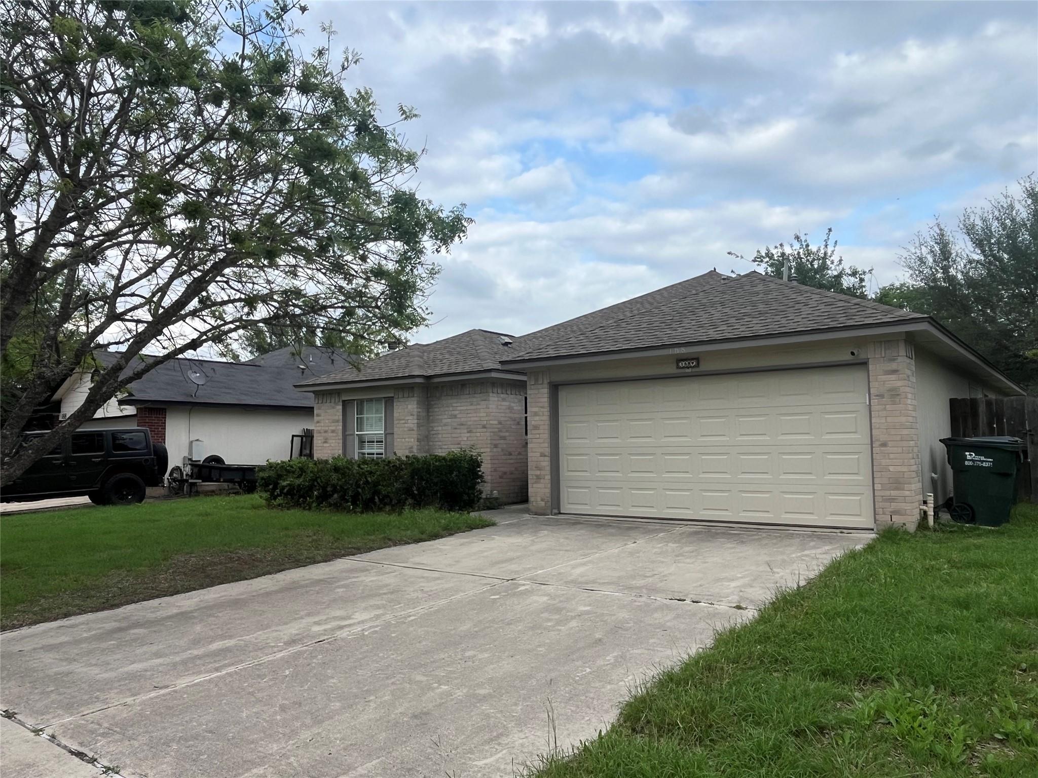 168 Beau Ln, Kyle, TX 78640