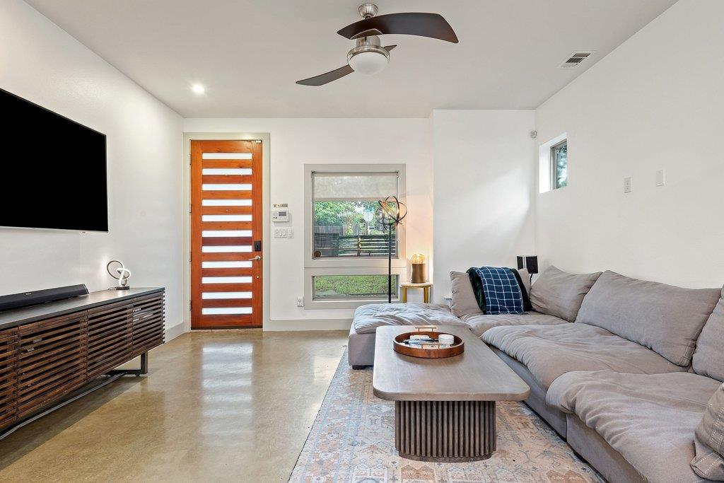 1131 Poquito St # A, Austin, TX 78702