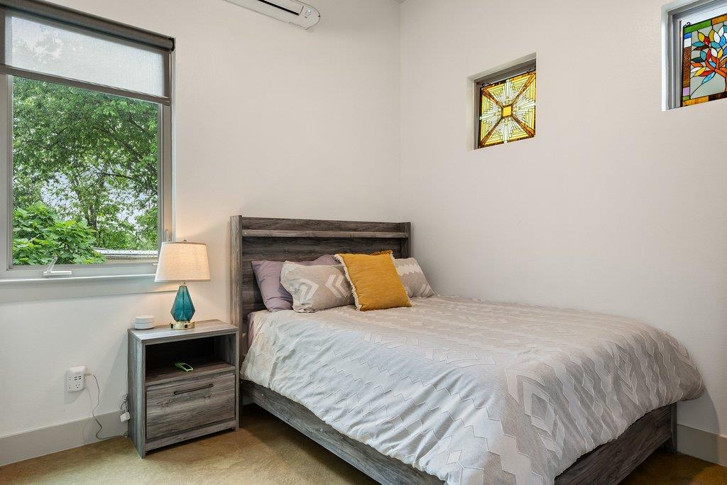 1131 Poquito St # A, Austin, TX 78702