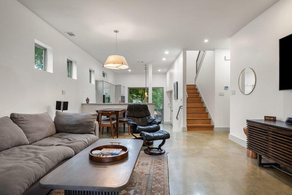 1131 Poquito St # A, Austin, TX 78702