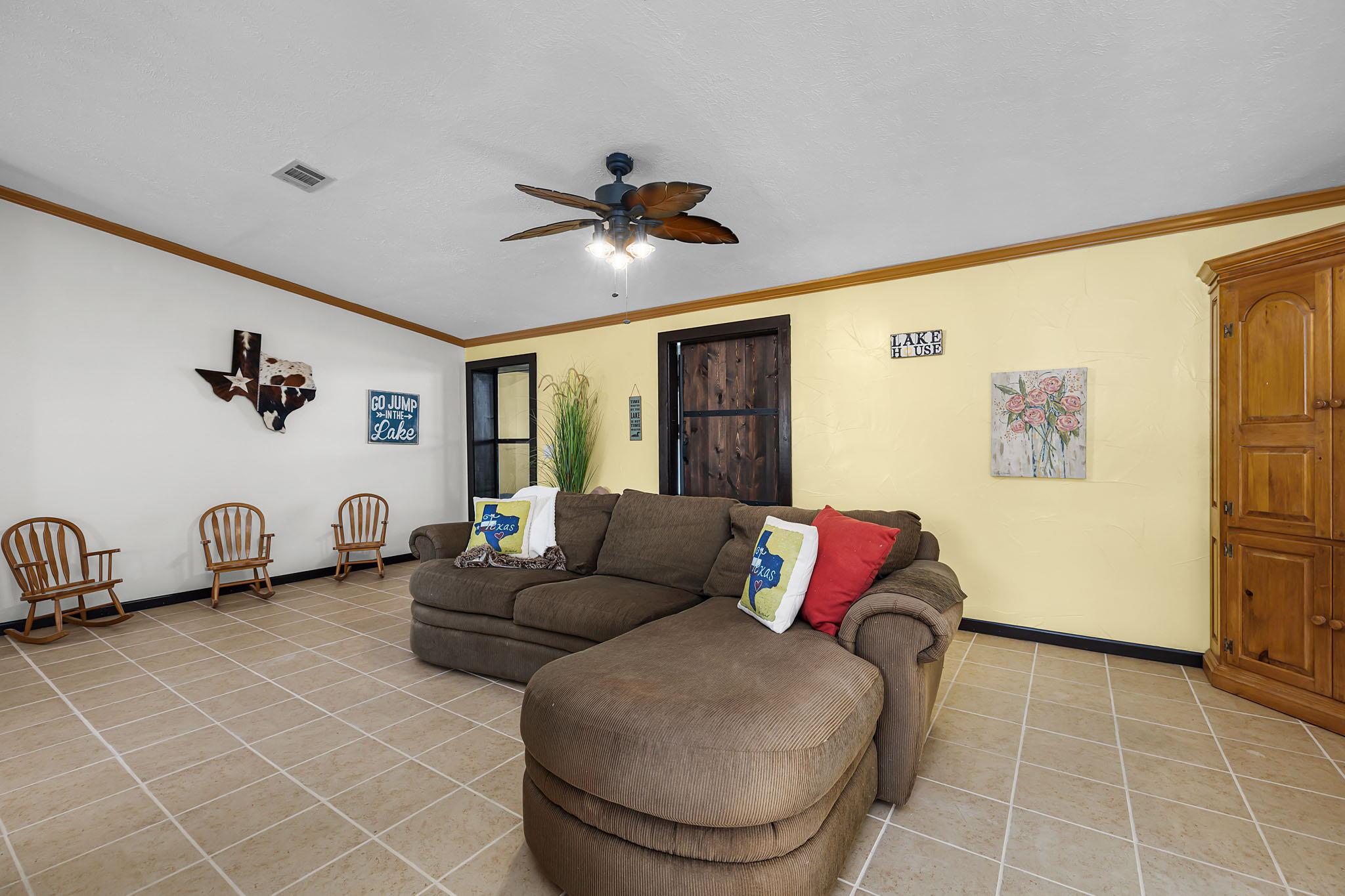 1761 Lcr 822, Groesbeck, TX 76642