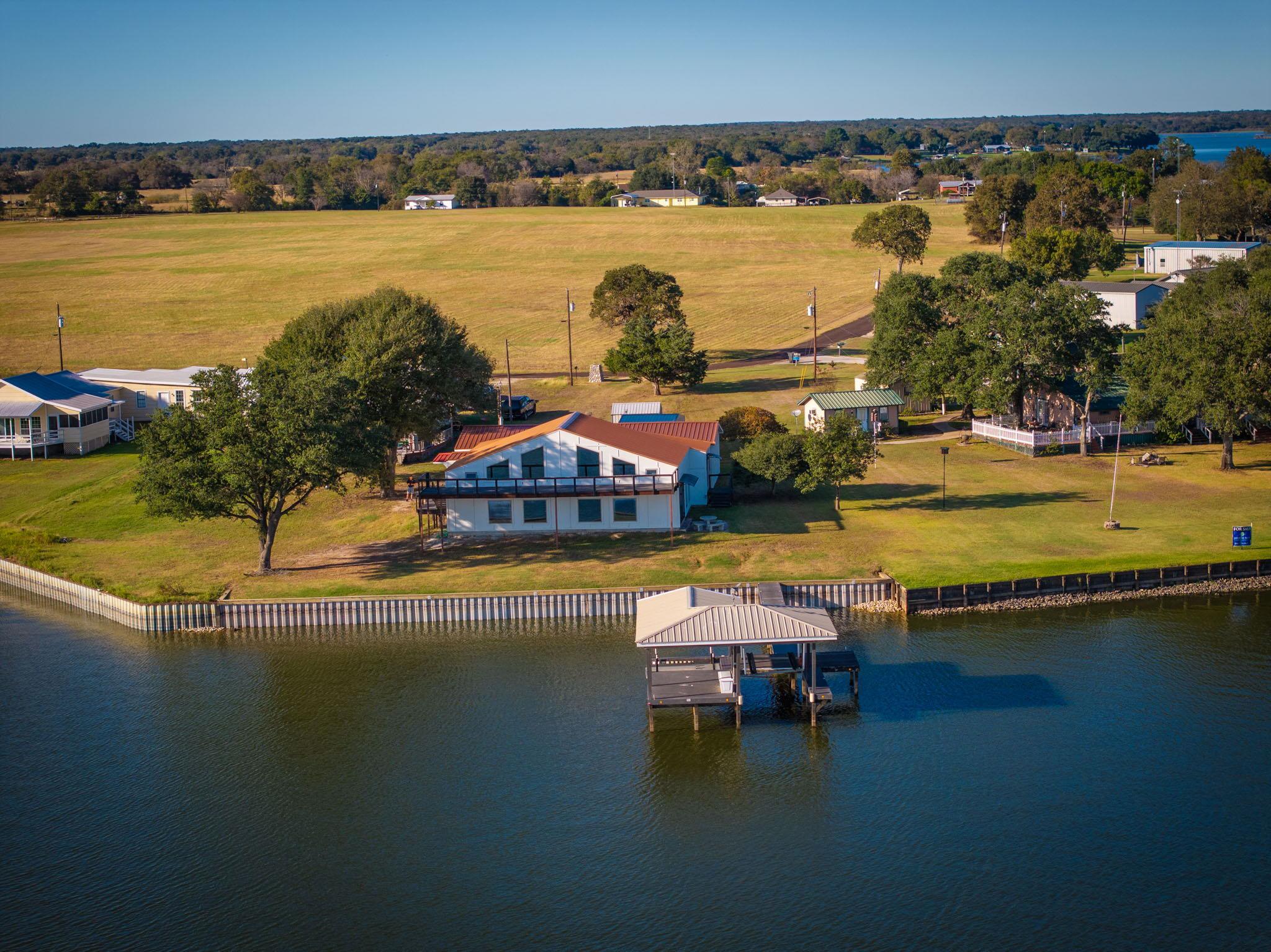 1761 Lcr 822, Groesbeck, TX 76642