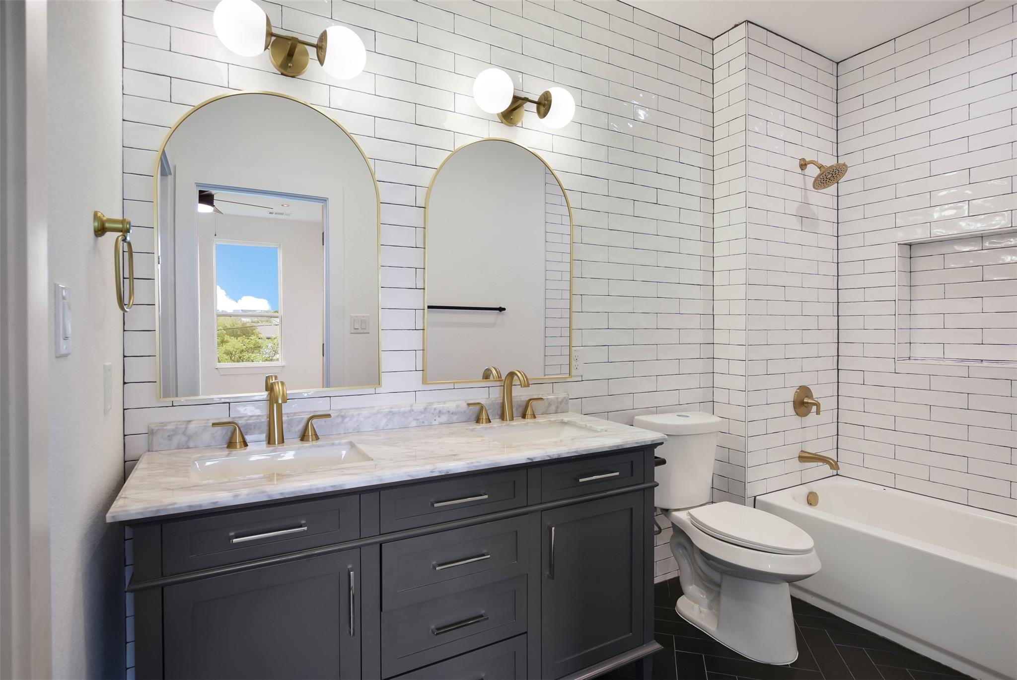 10918 Ridgeway St, Leander, TX 78645