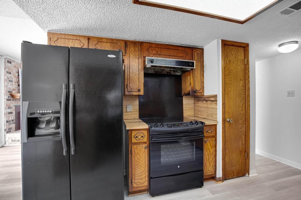 9427 Braeburn Gln, Austin, TX 78729