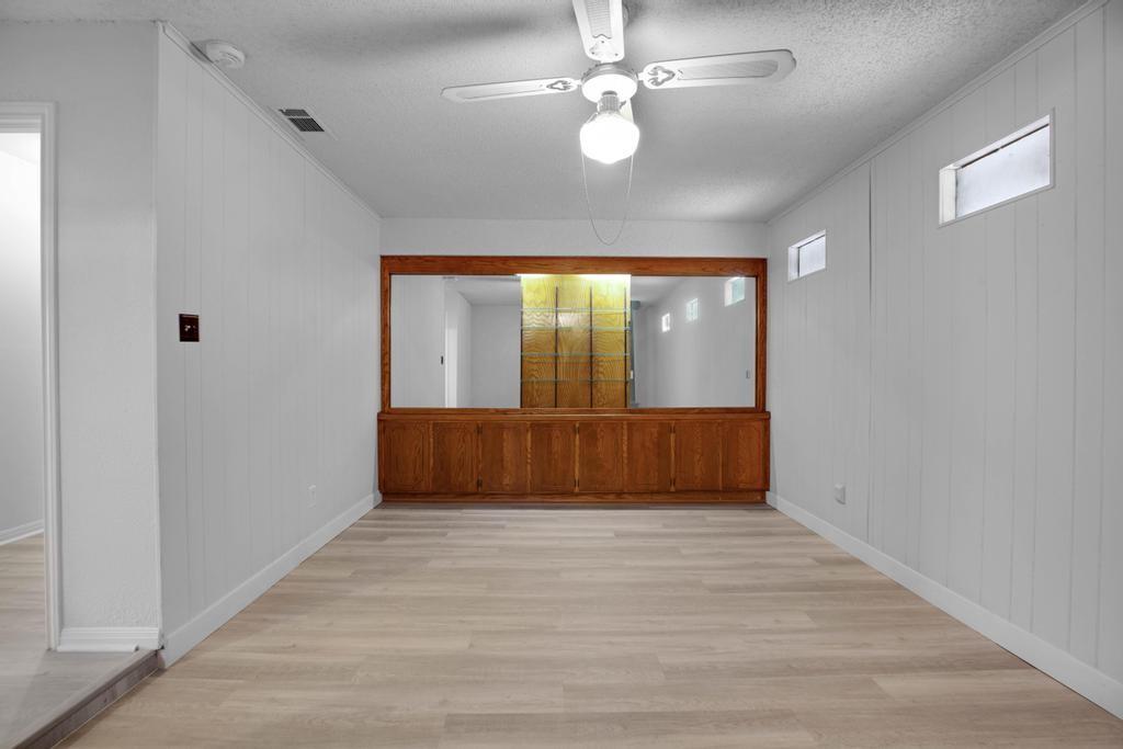 9427 Braeburn Gln, Austin, TX 78729