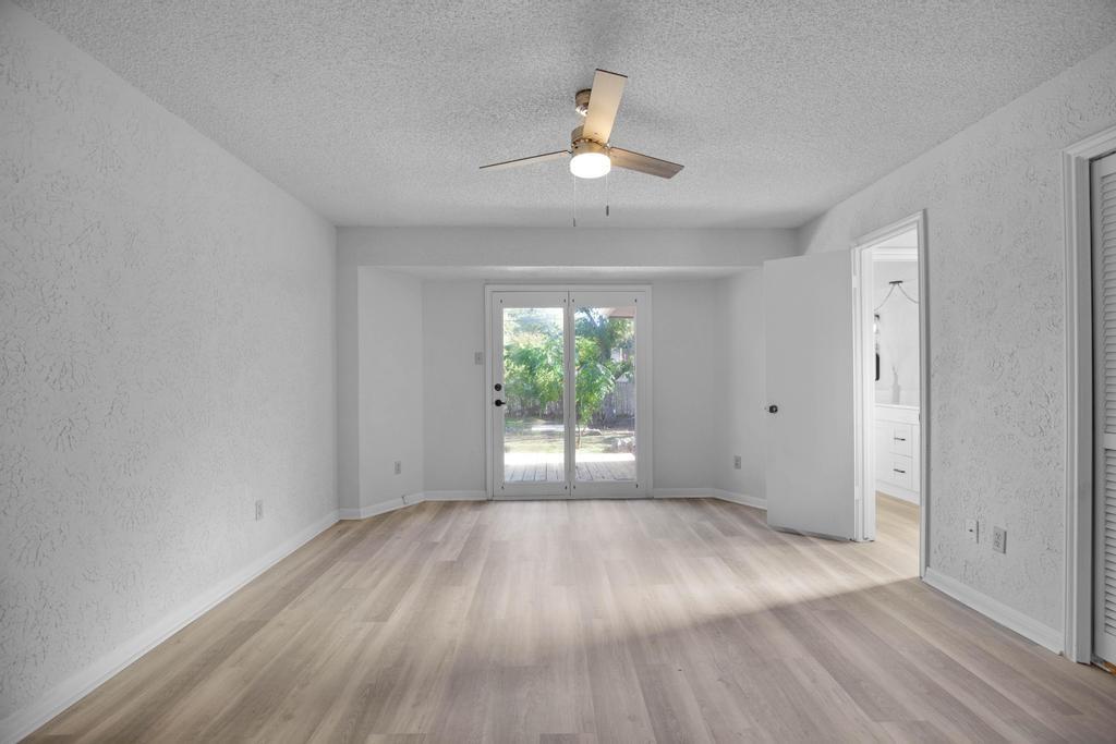 9427 Braeburn Gln, Austin, TX 78729