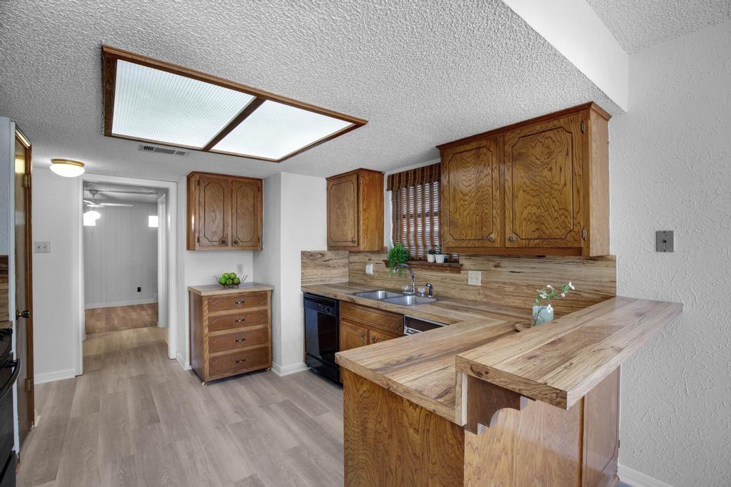 9427 Braeburn Gln, Austin, TX 78729