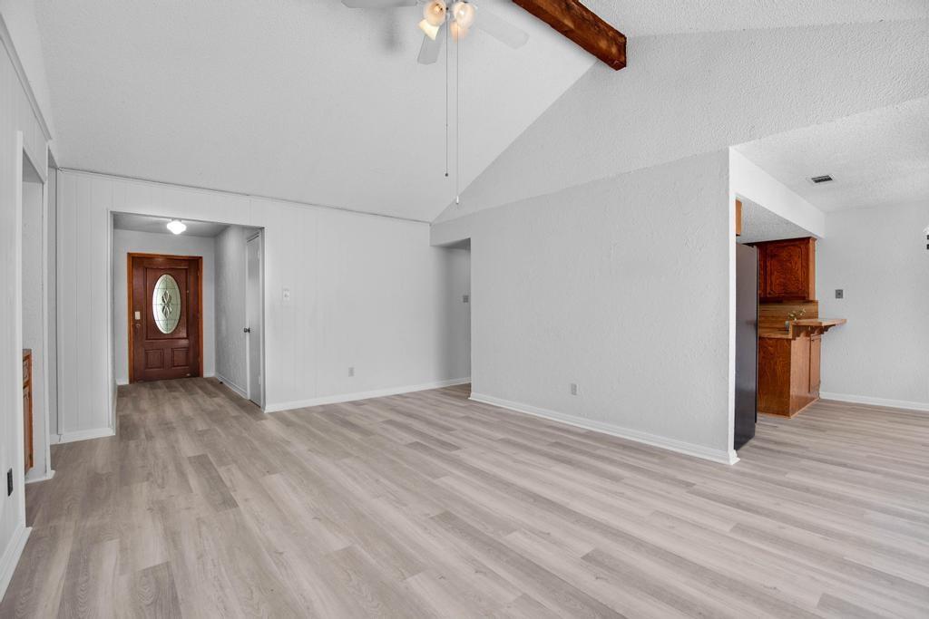 9427 Braeburn Gln, Austin, TX 78729