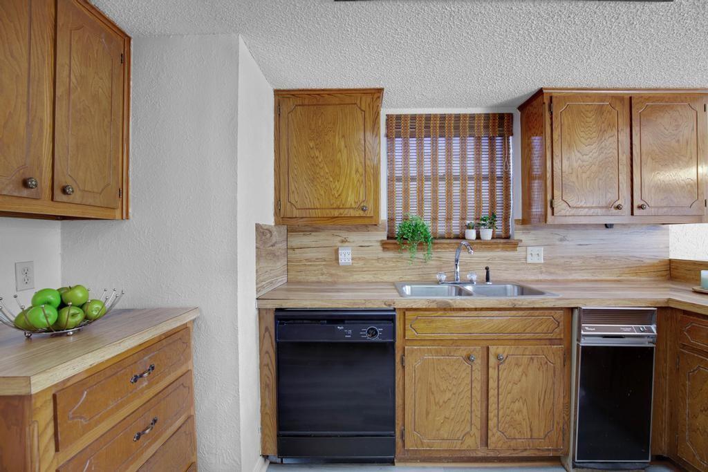 9427 Braeburn Gln, Austin, TX 78729