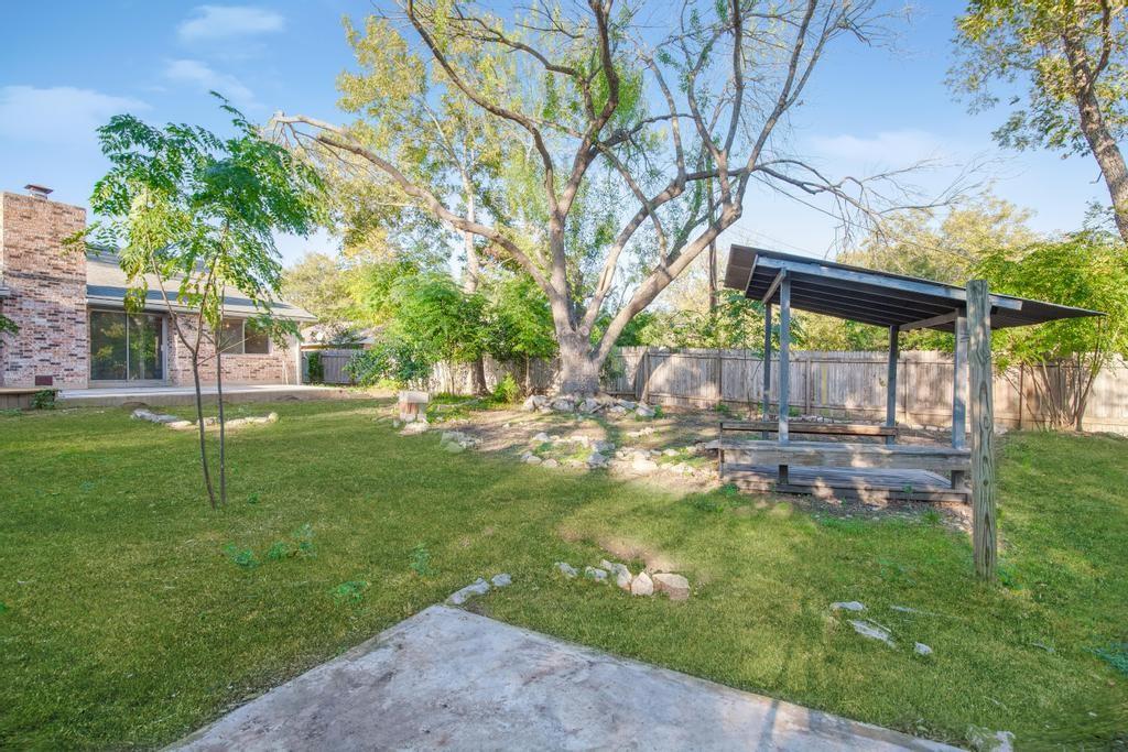 9427 Braeburn Gln, Austin, TX 78729